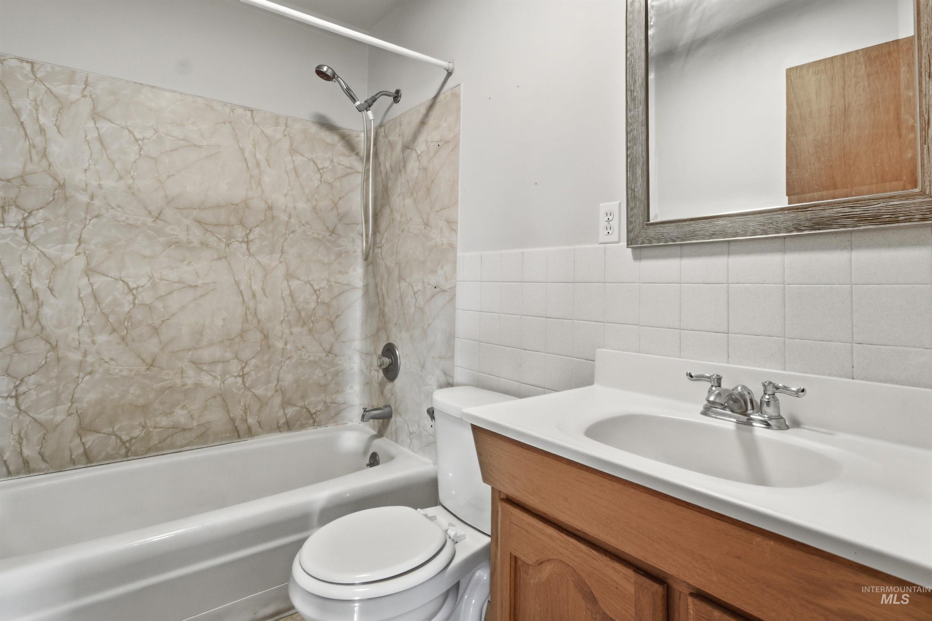 923 N Cleveland St Property Photo 39