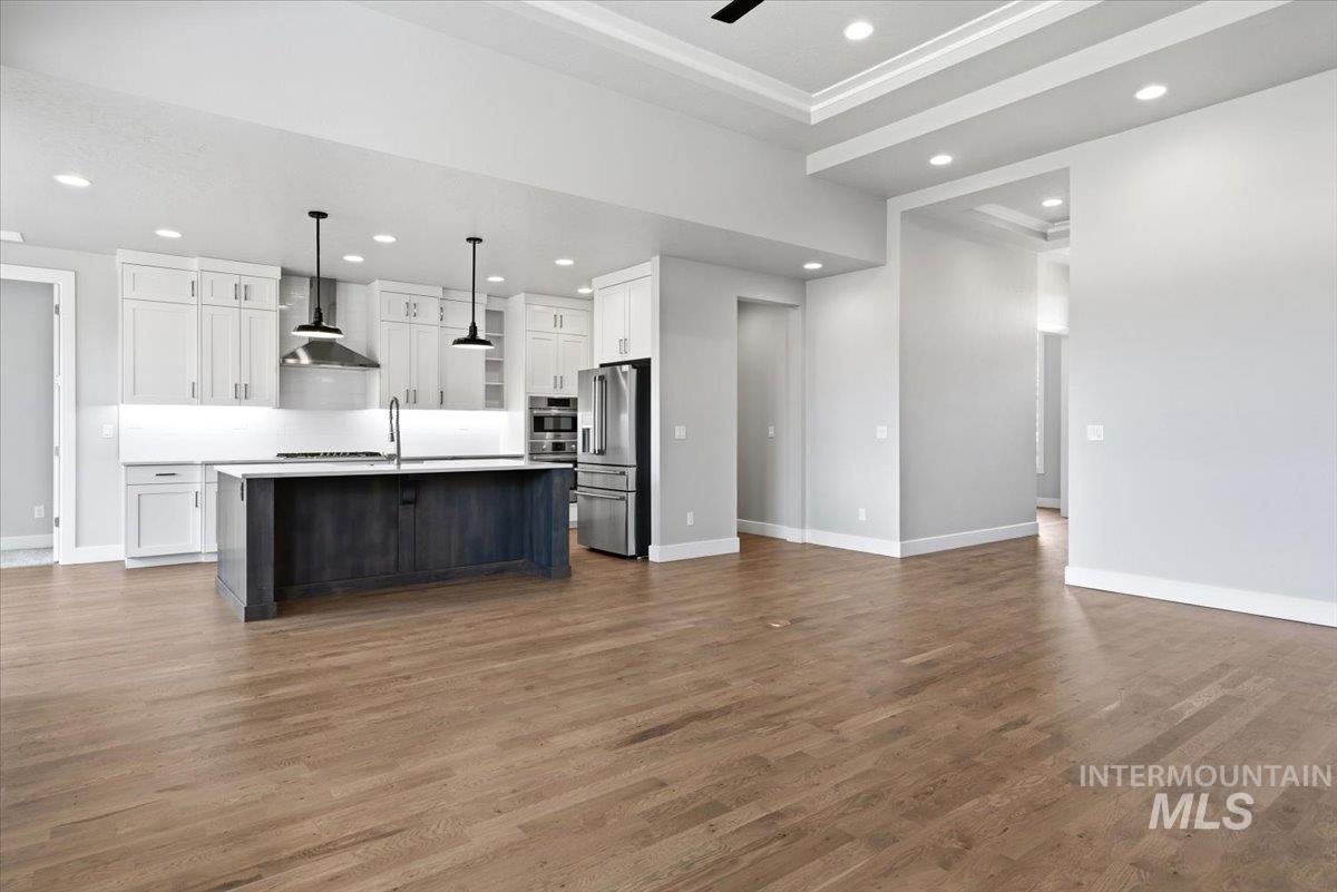 2620 N Rivington Ave Property Photo 9