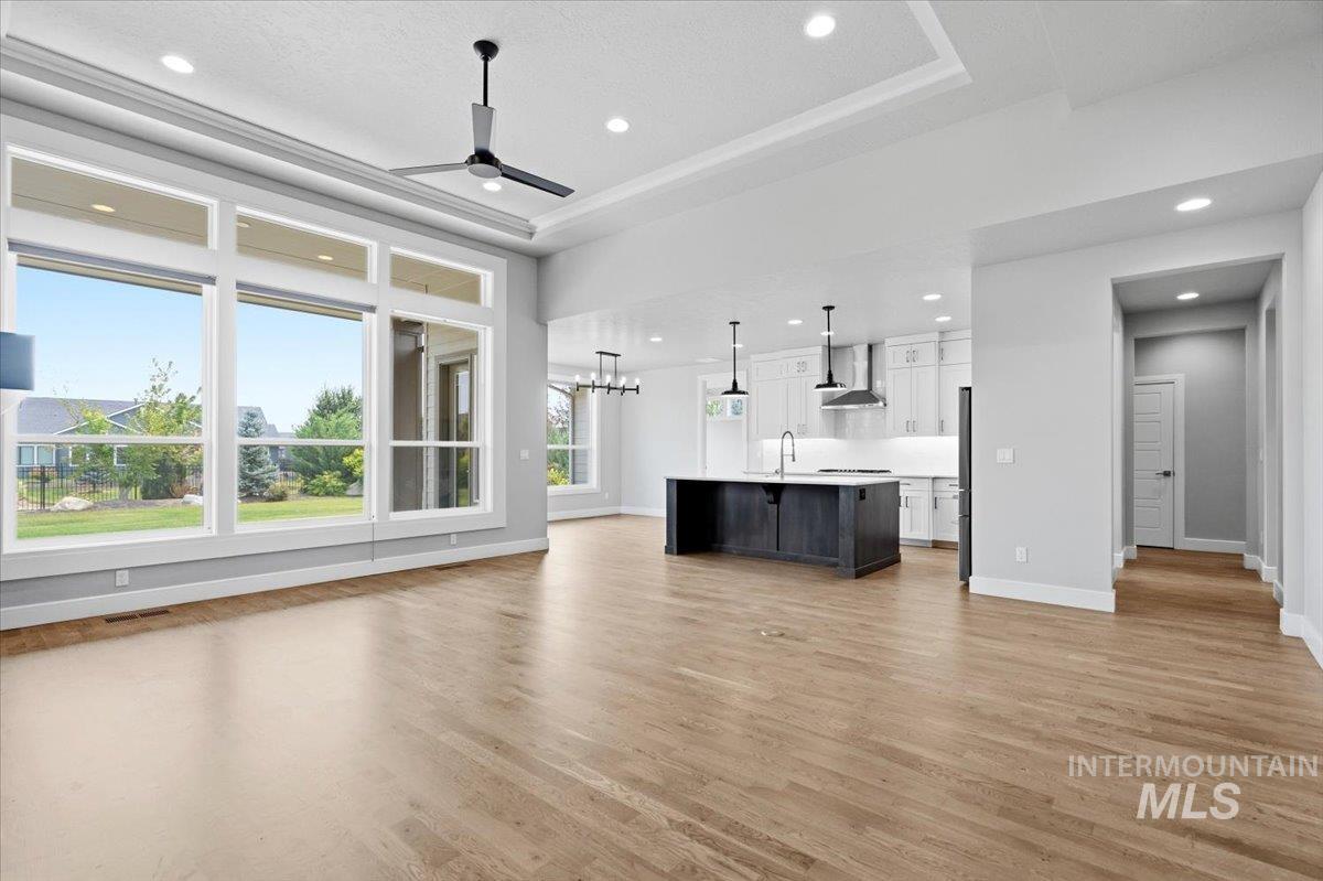 2620 N Rivington Ave Property Photo 10