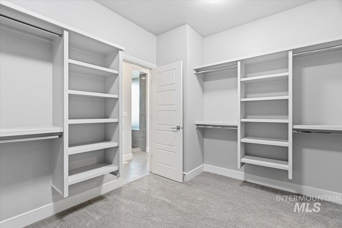 2620 N Rivington Ave Property Photo 21
