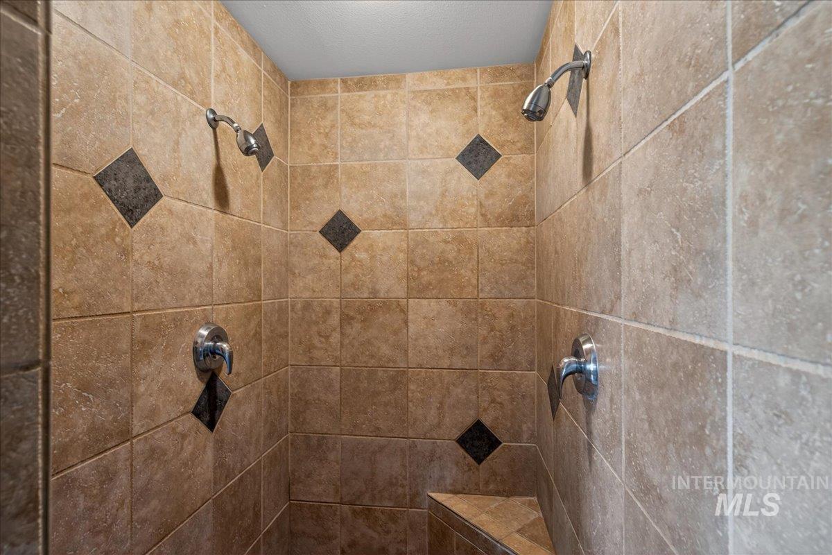 12935 N Schicks Ridge Rd Property Photo 16