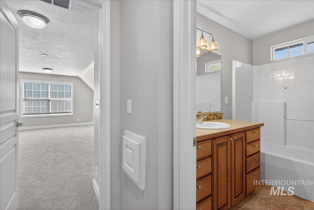 12935 N Schicks Ridge Rd Property Photo 20