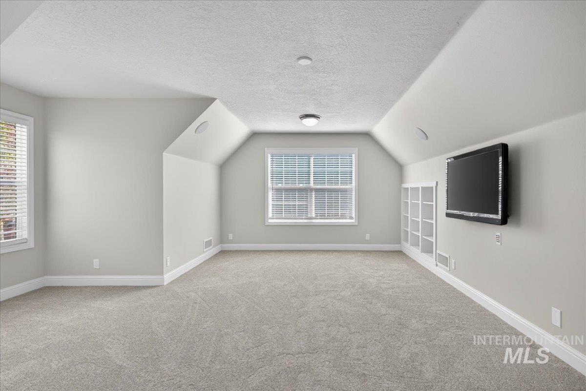 12935 N Schicks Ridge Rd Property Photo 22