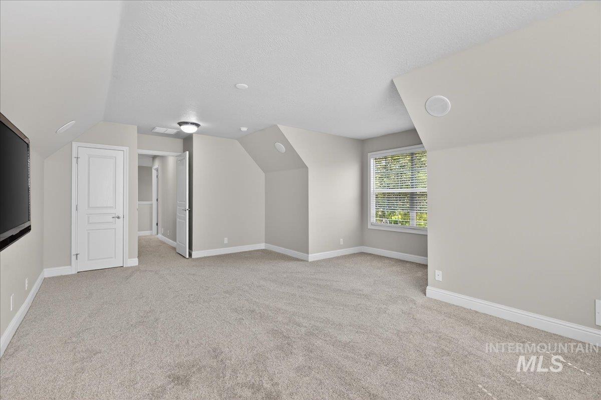 12935 N Schicks Ridge Rd Property Photo 23