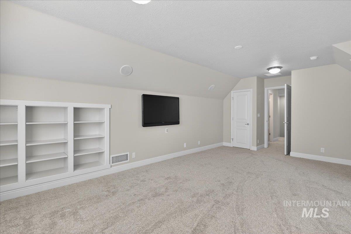 12935 N Schicks Ridge Rd Property Photo 24