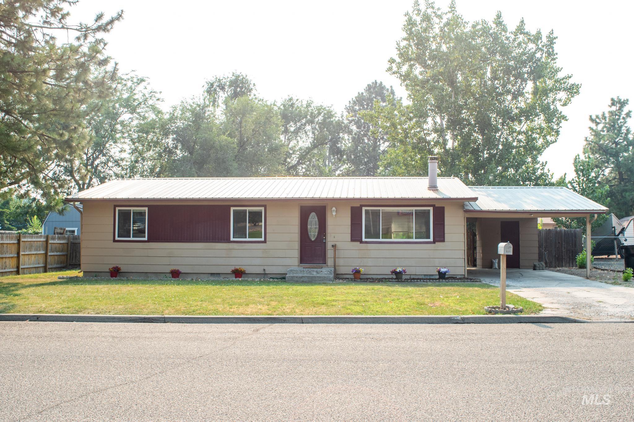 1801 W 6th Property Photo 1