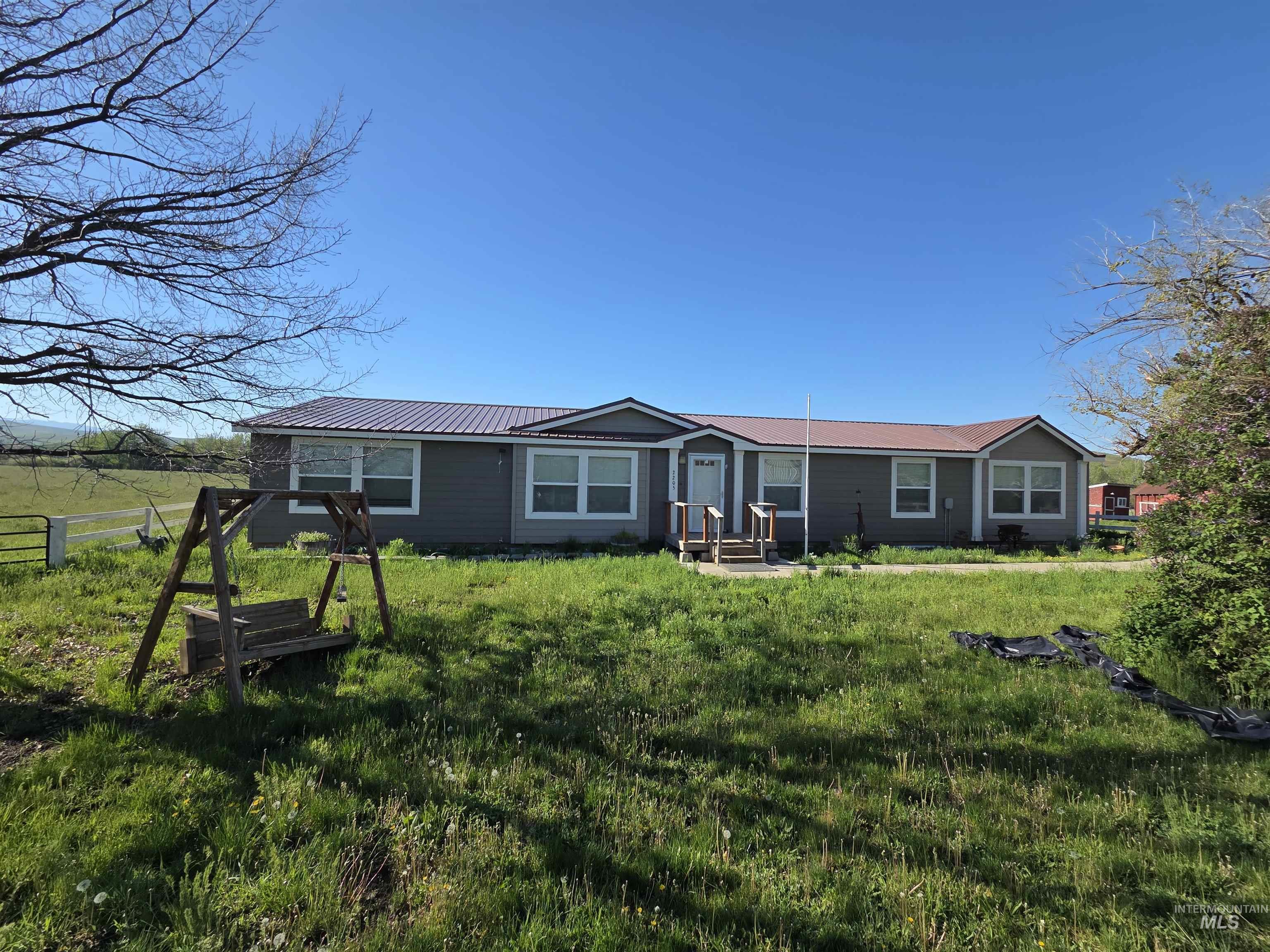 2205 Jackson Creek Rd Property Photo 1