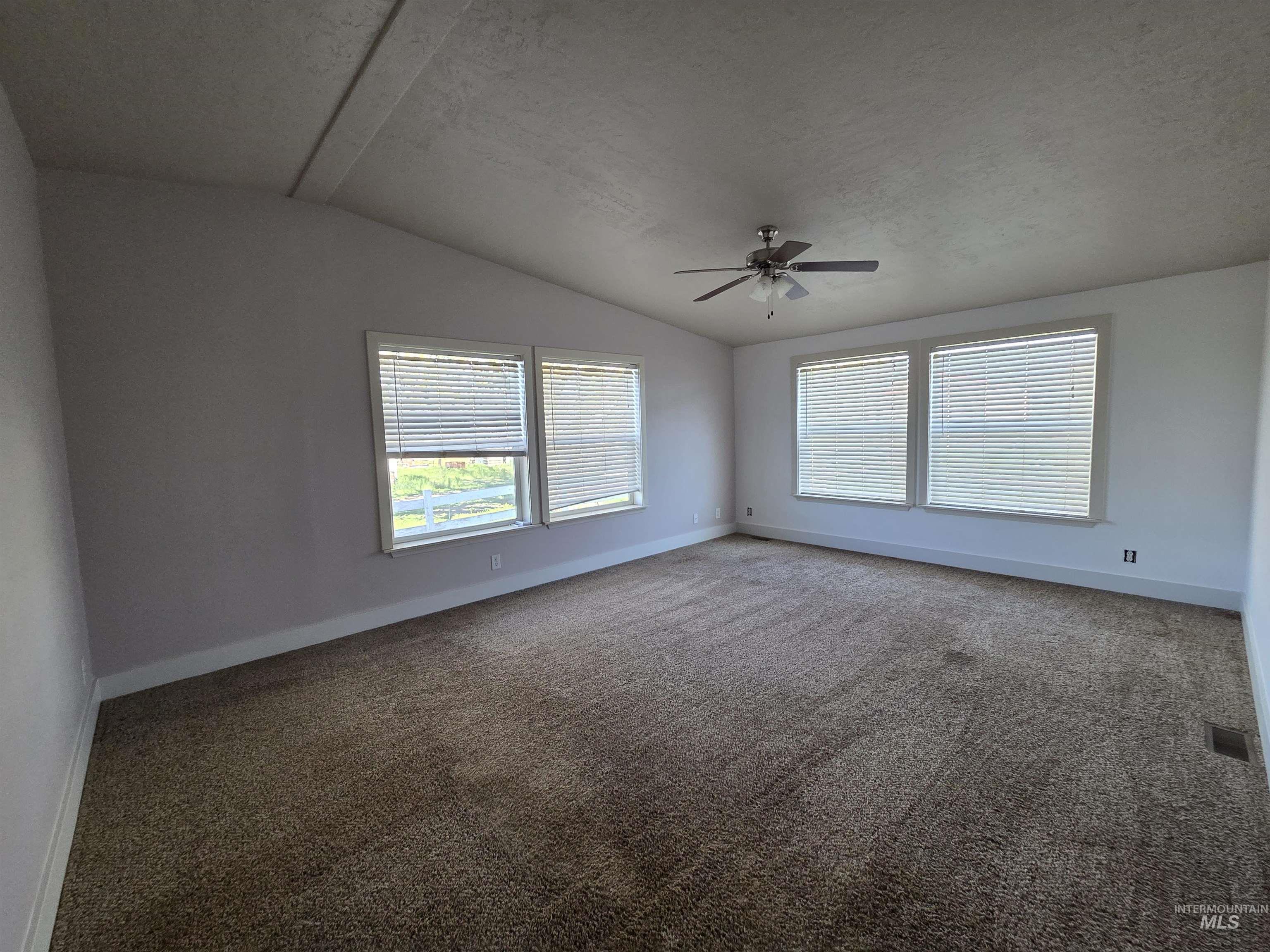 2205 Jackson Creek Rd Property Photo 45