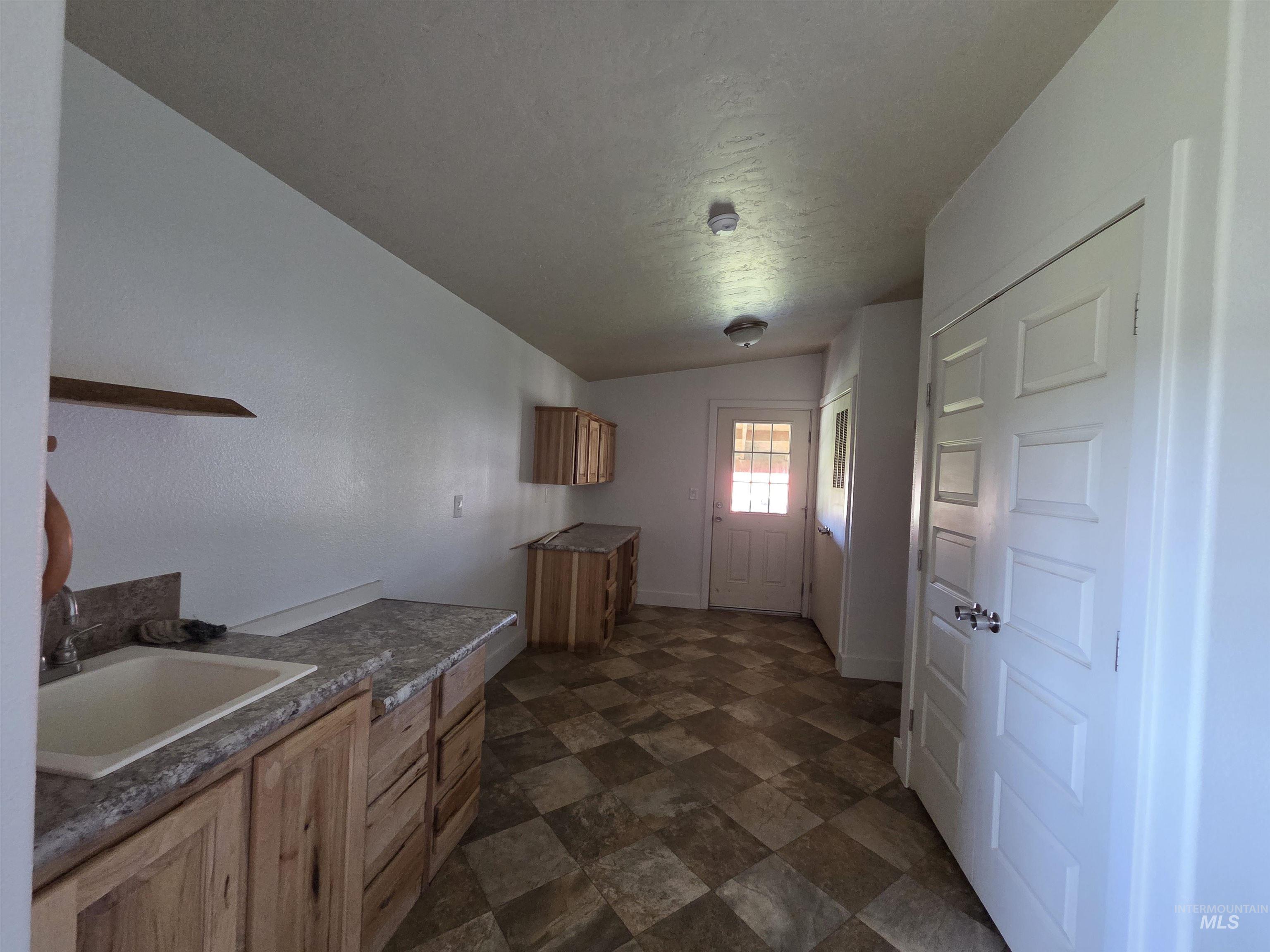 2205 Jackson Creek Rd Property Photo 47
