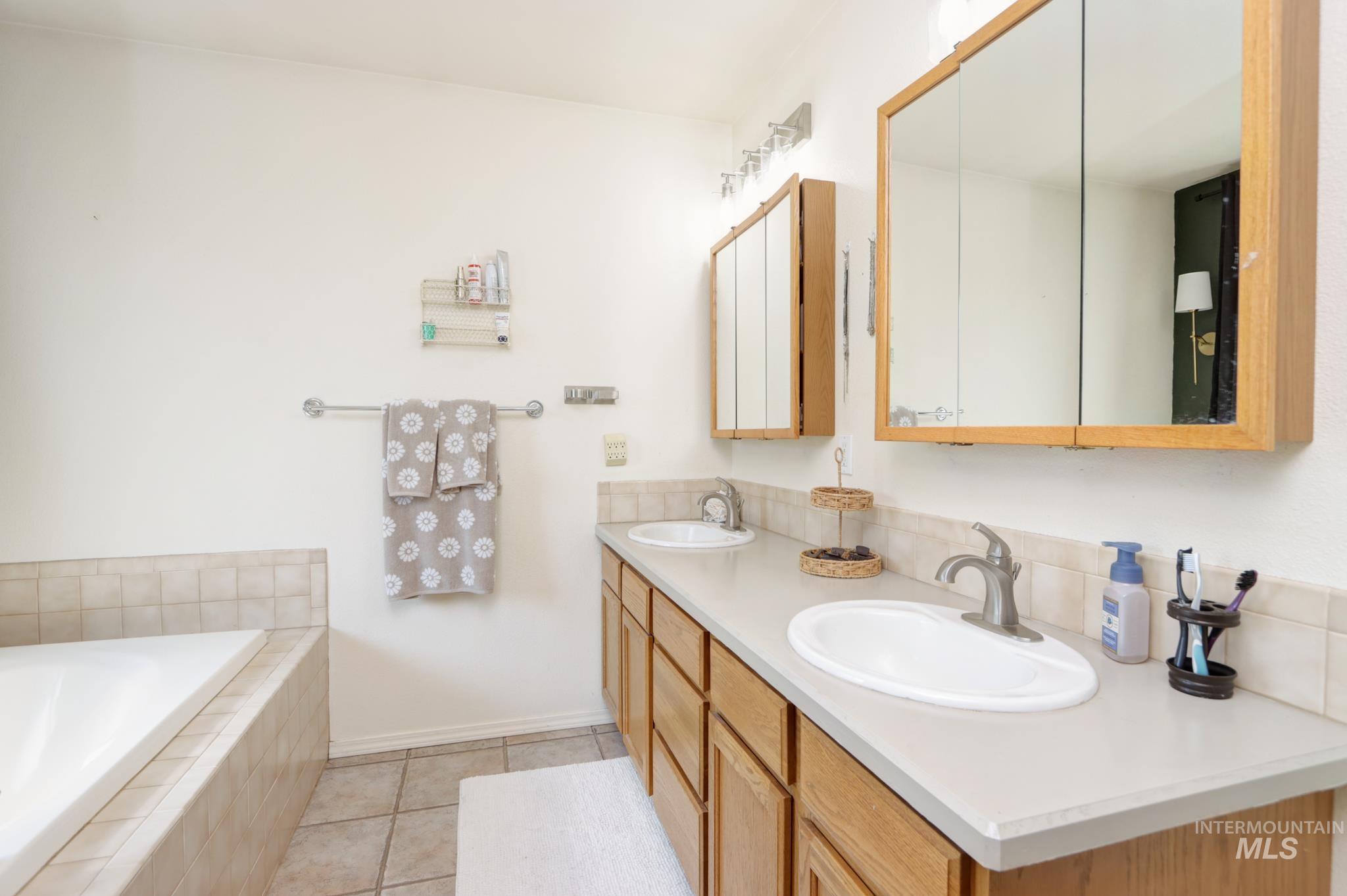 2061 Shelley Dr Property Photo 24