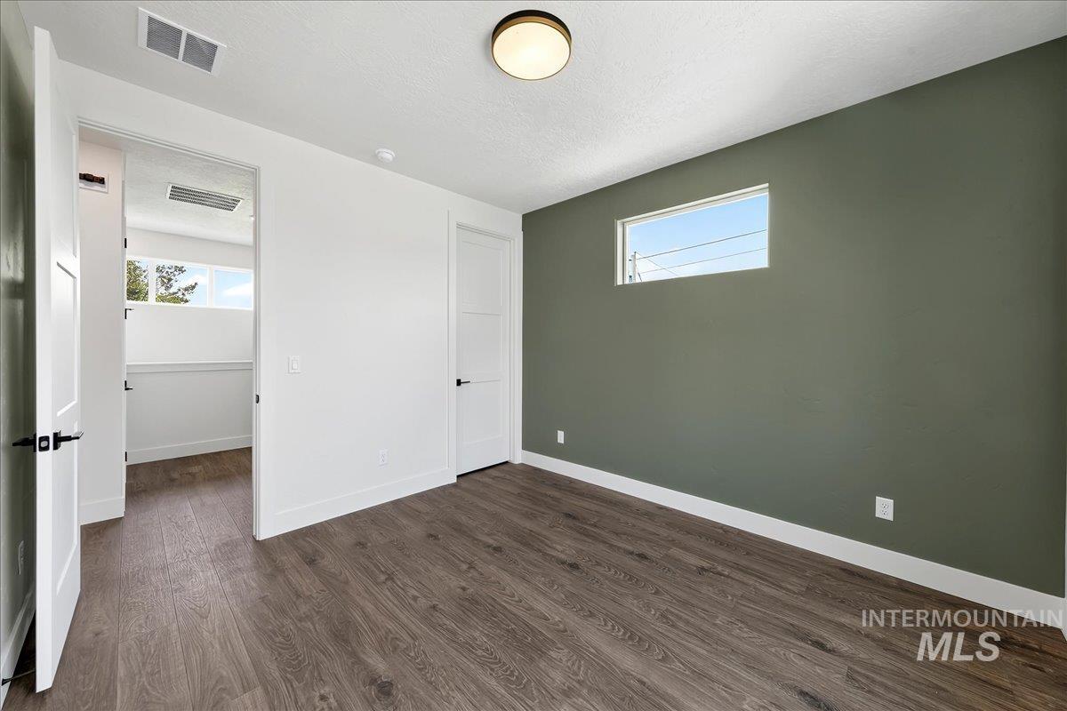 60 N Feather Reed Ave. Property Photo 24