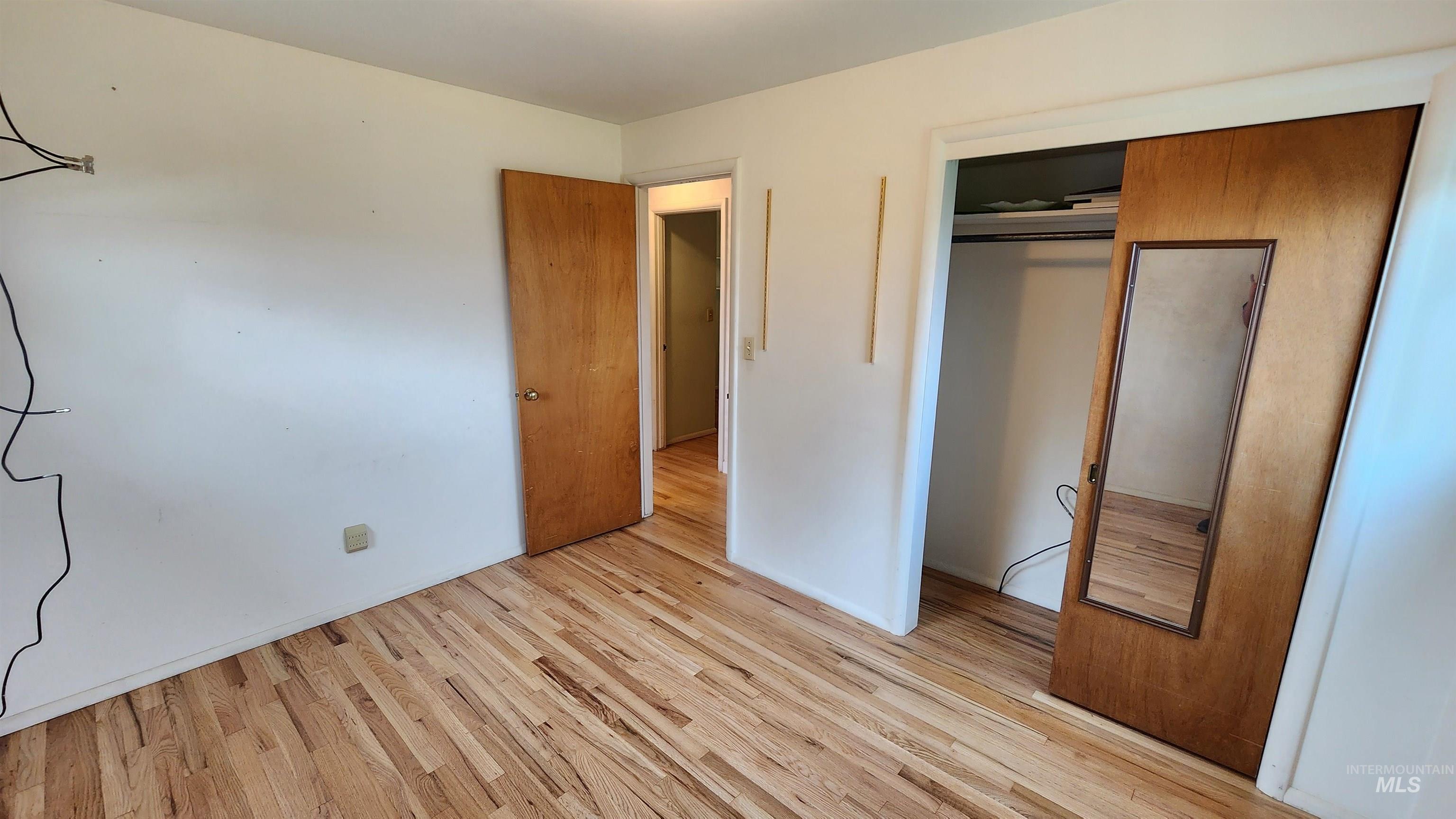 812 Walk Ln Property Photo 23