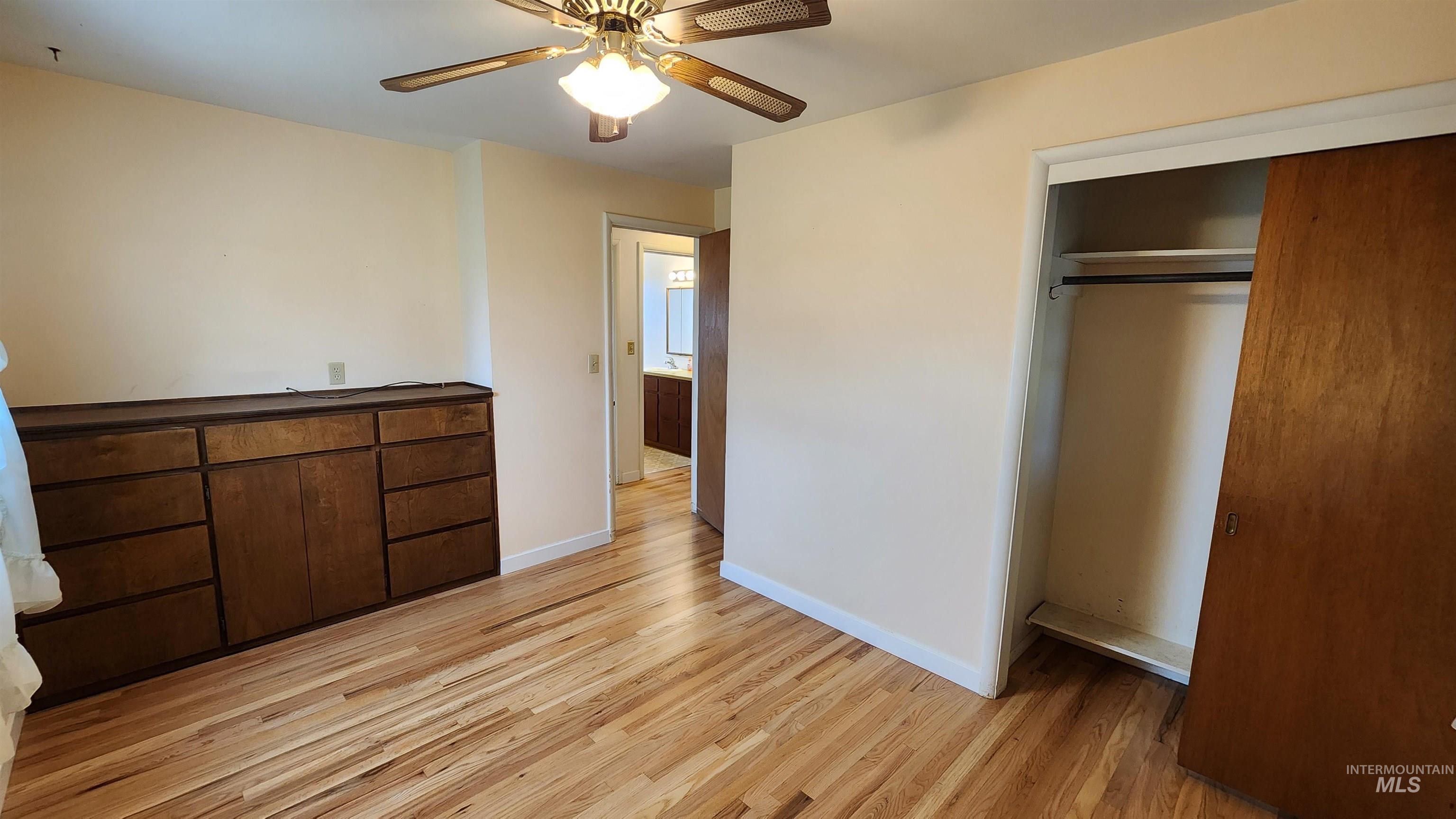 812 Walk Ln Property Photo 25