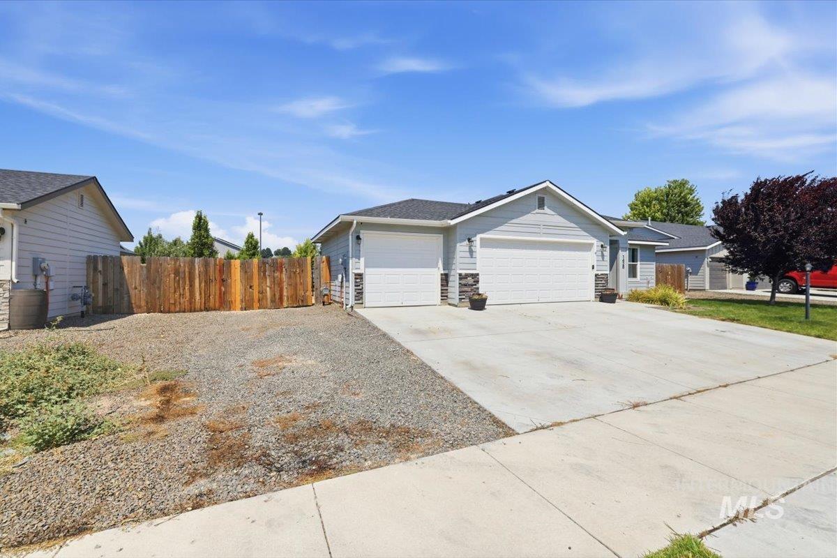 1428 Gold St Property Photo 1