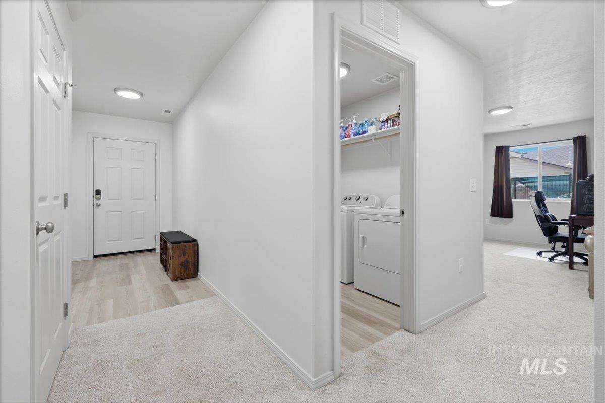 1428 Gold St Property Photo 10