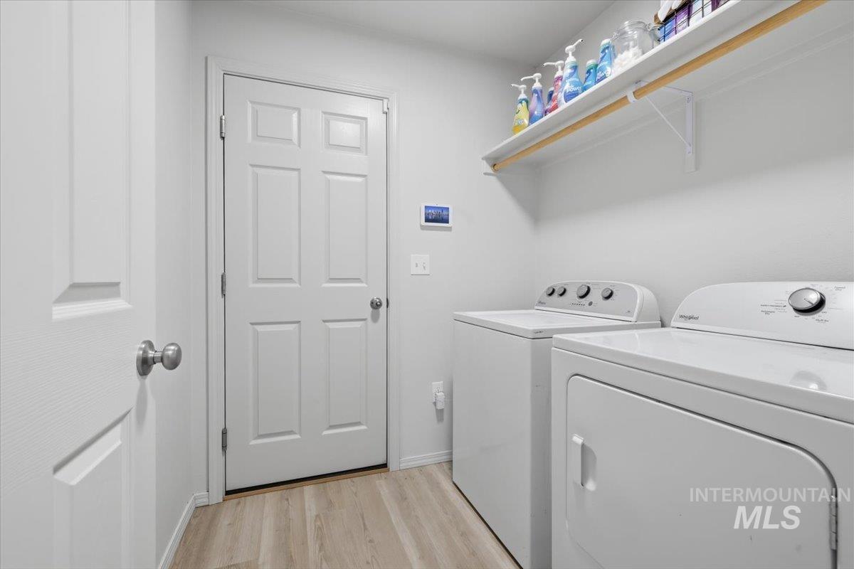 1428 Gold St Property Photo 11