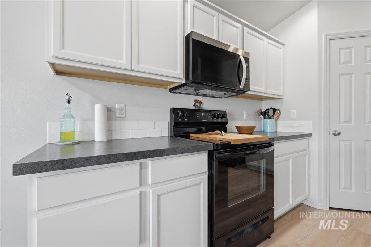 1428 Gold St Property Photo 19