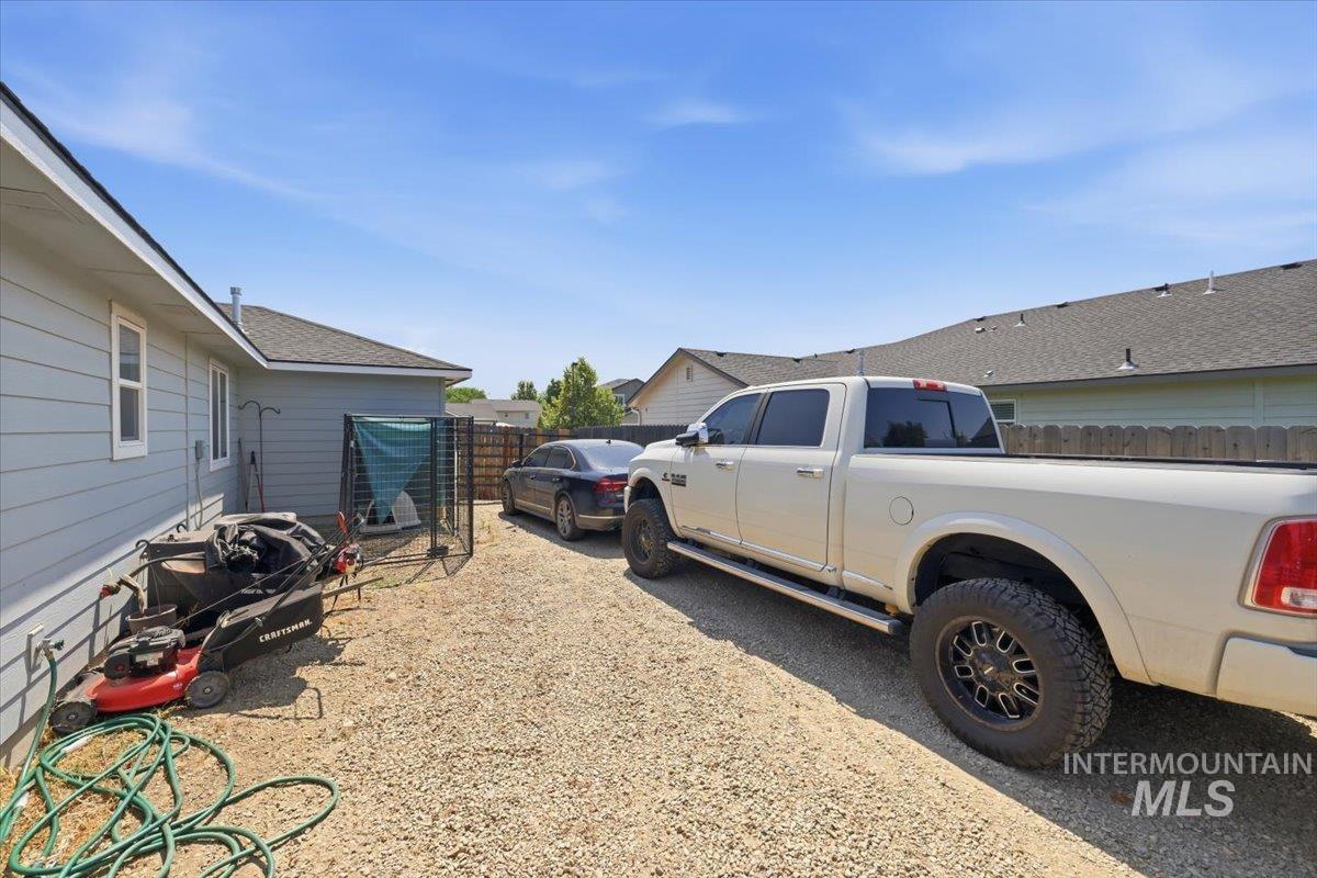 1428 Gold St Property Photo 31