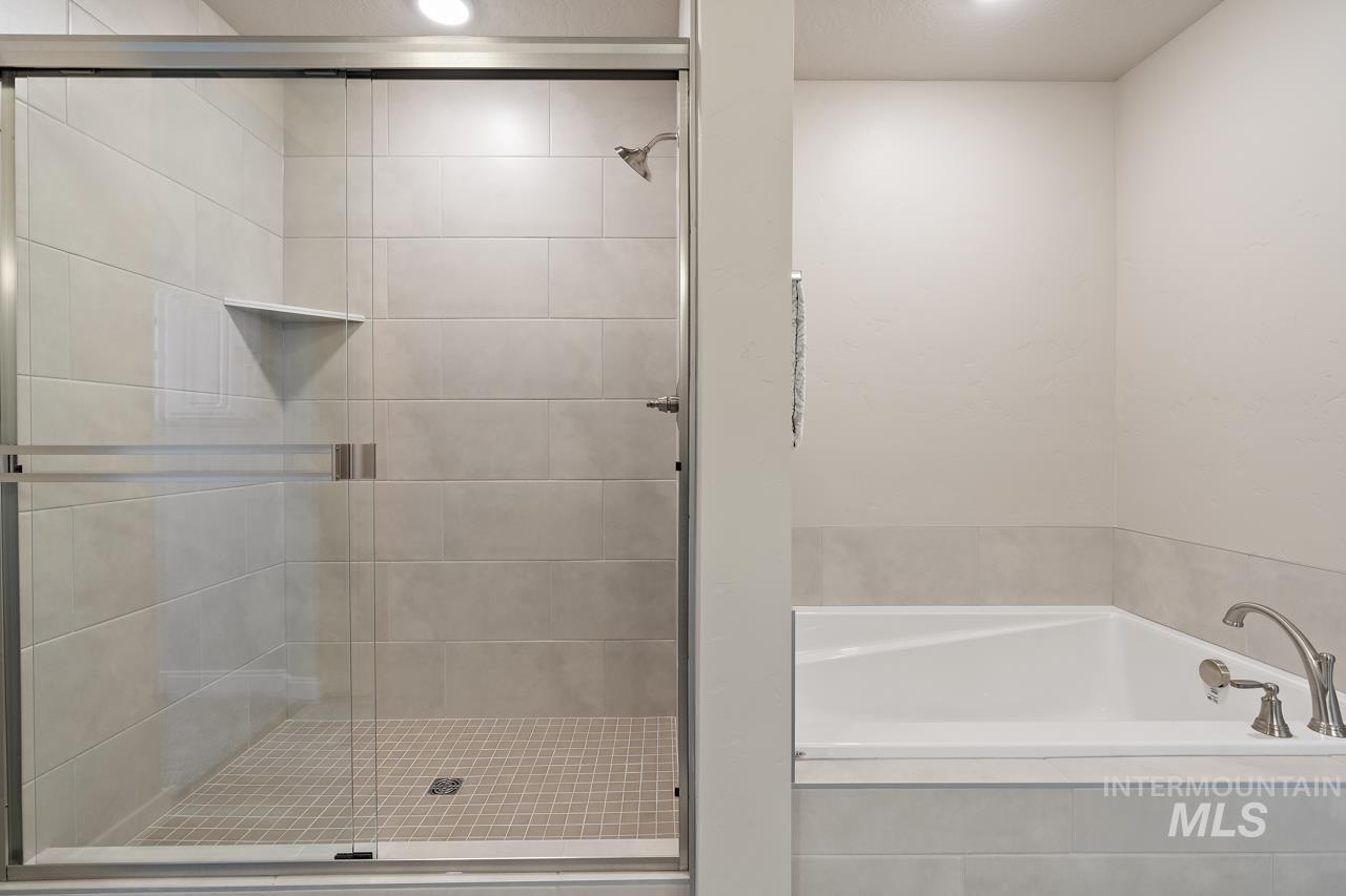 7558 E Westing House St Property Photo 6