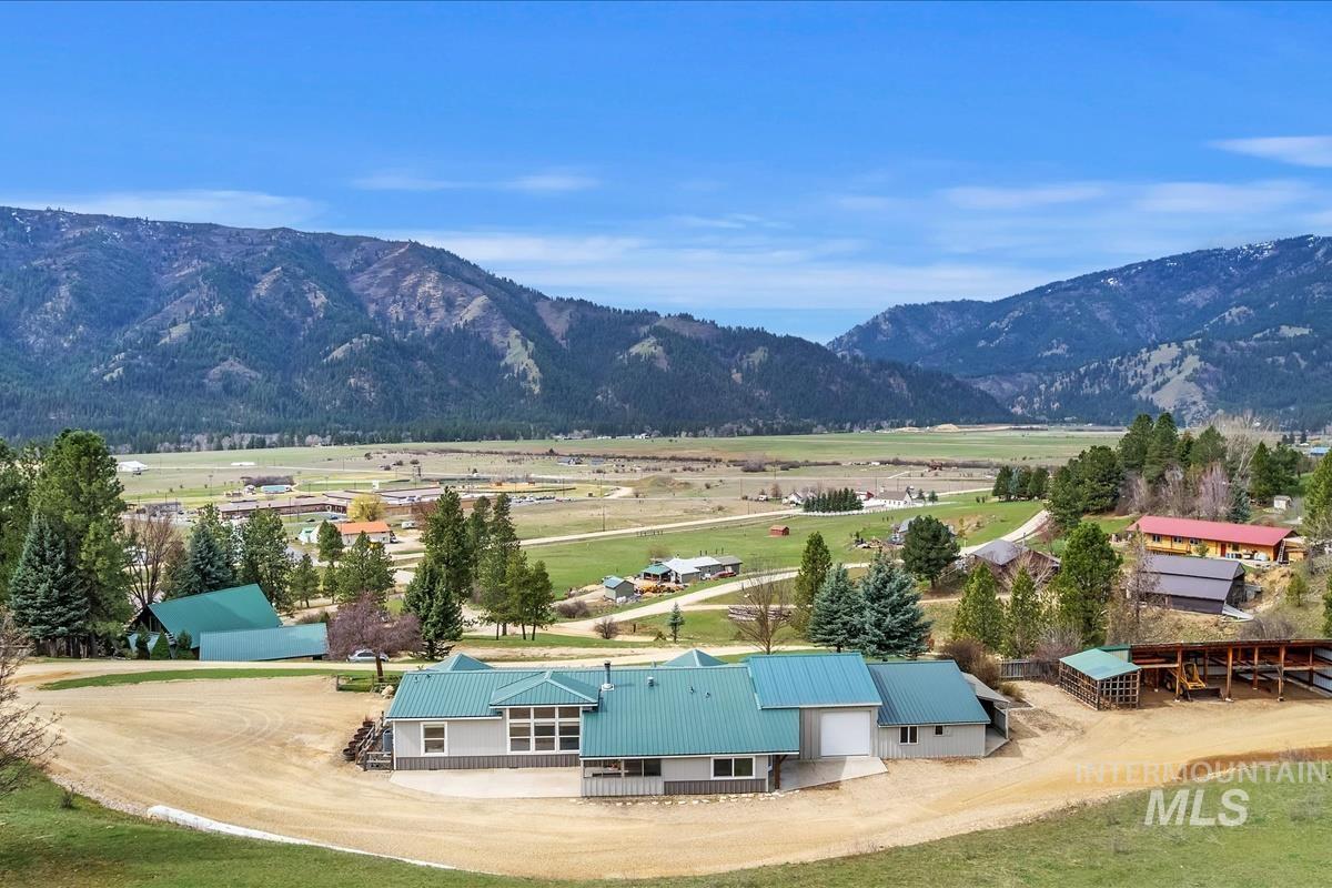 15 Granite Basin Property Photo 1