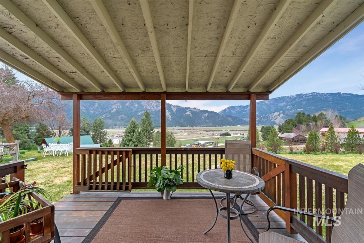 15 Granite Basin Property Photo 8