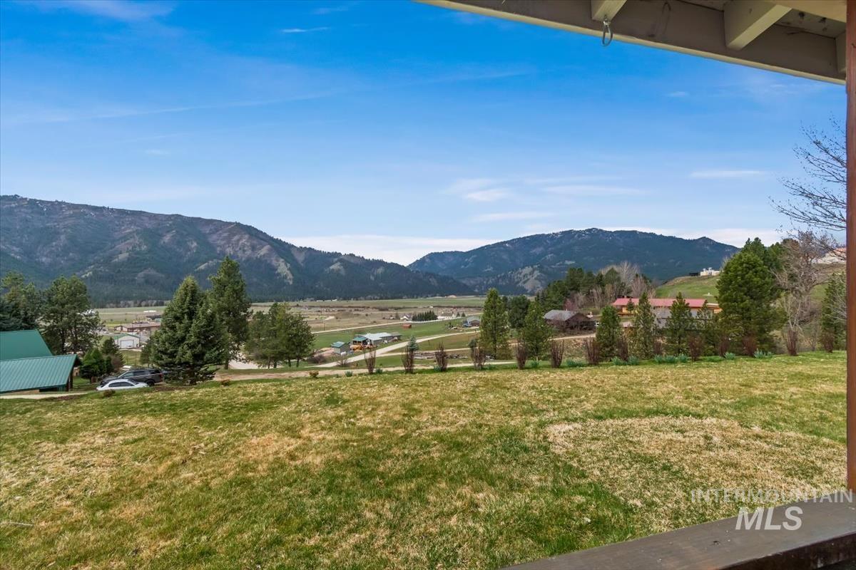 15 Granite Basin Property Photo 9