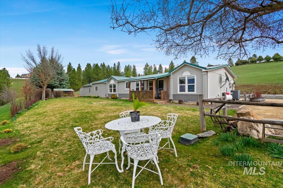 15 Granite Basin Property Photo 10