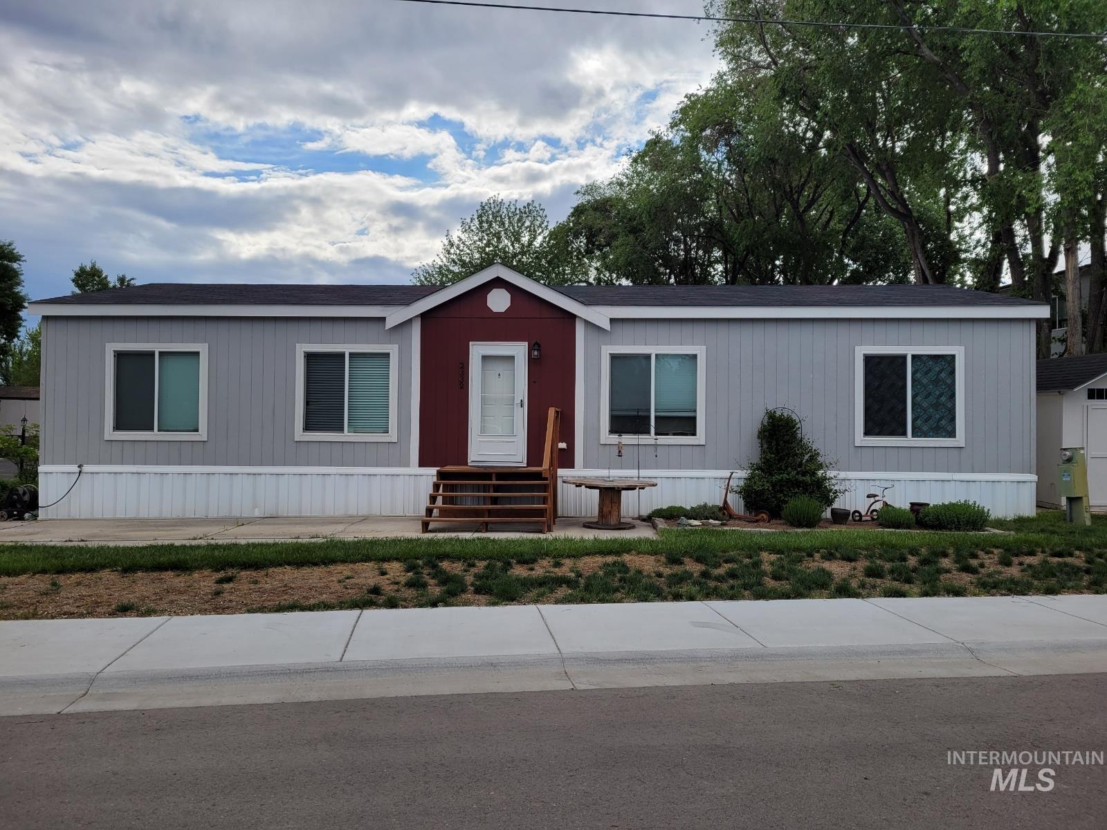 2332 S Naclerio Lane Property Photo 1
