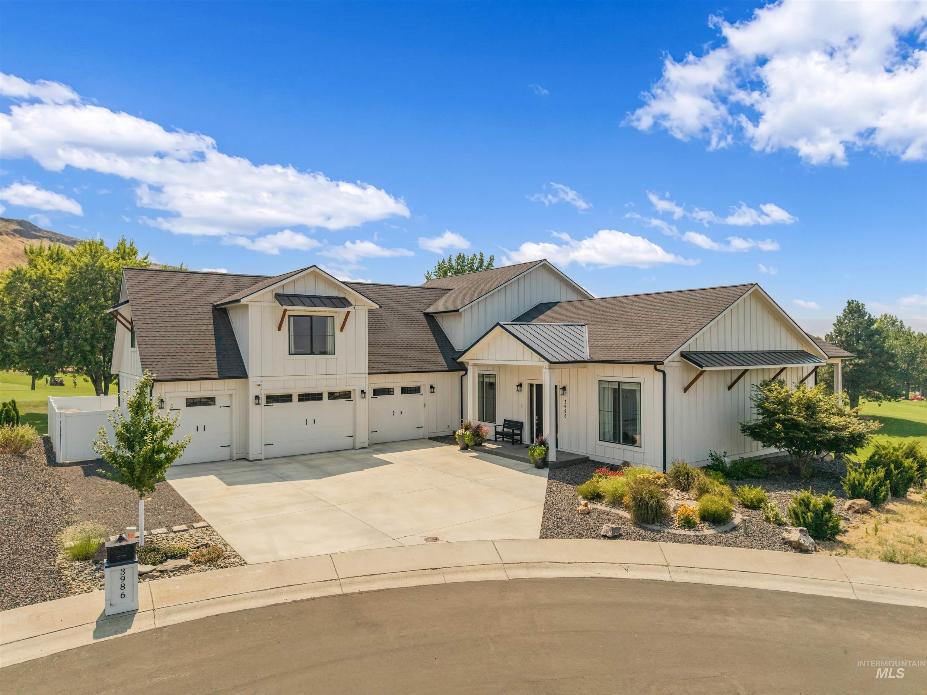 3986 Foothills Drive Property Photo 1