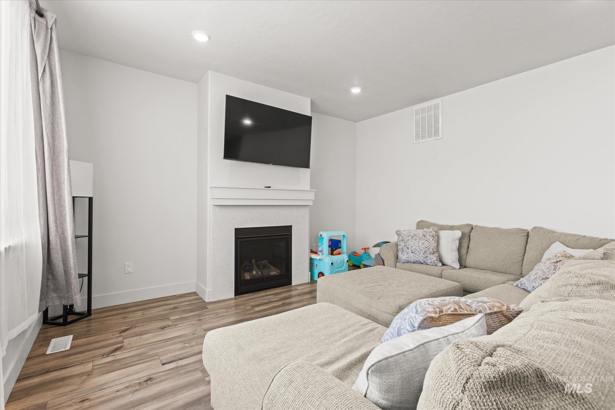 11330 Aspen Hill Dr Property Photo 3