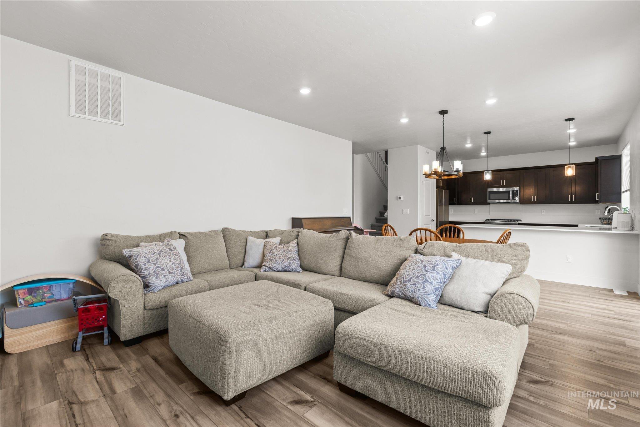 11330 Aspen Hill Dr Property Photo 5
