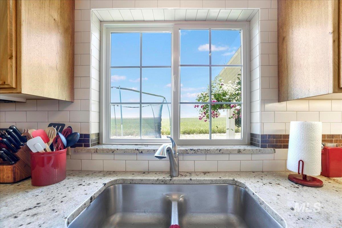 2225 E 1010 S Property Photo 10