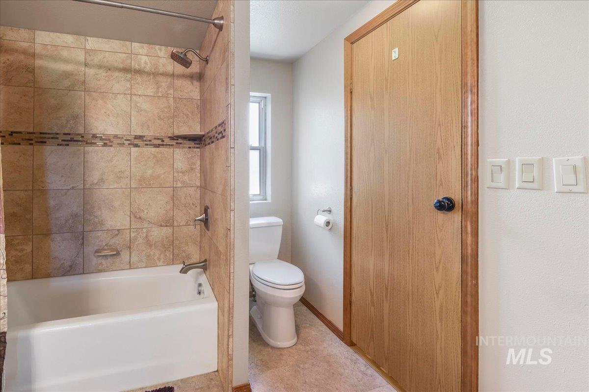 2225 E 1010 S Property Photo 19