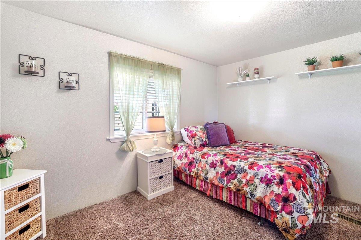 2225 E 1010 S Property Photo 26