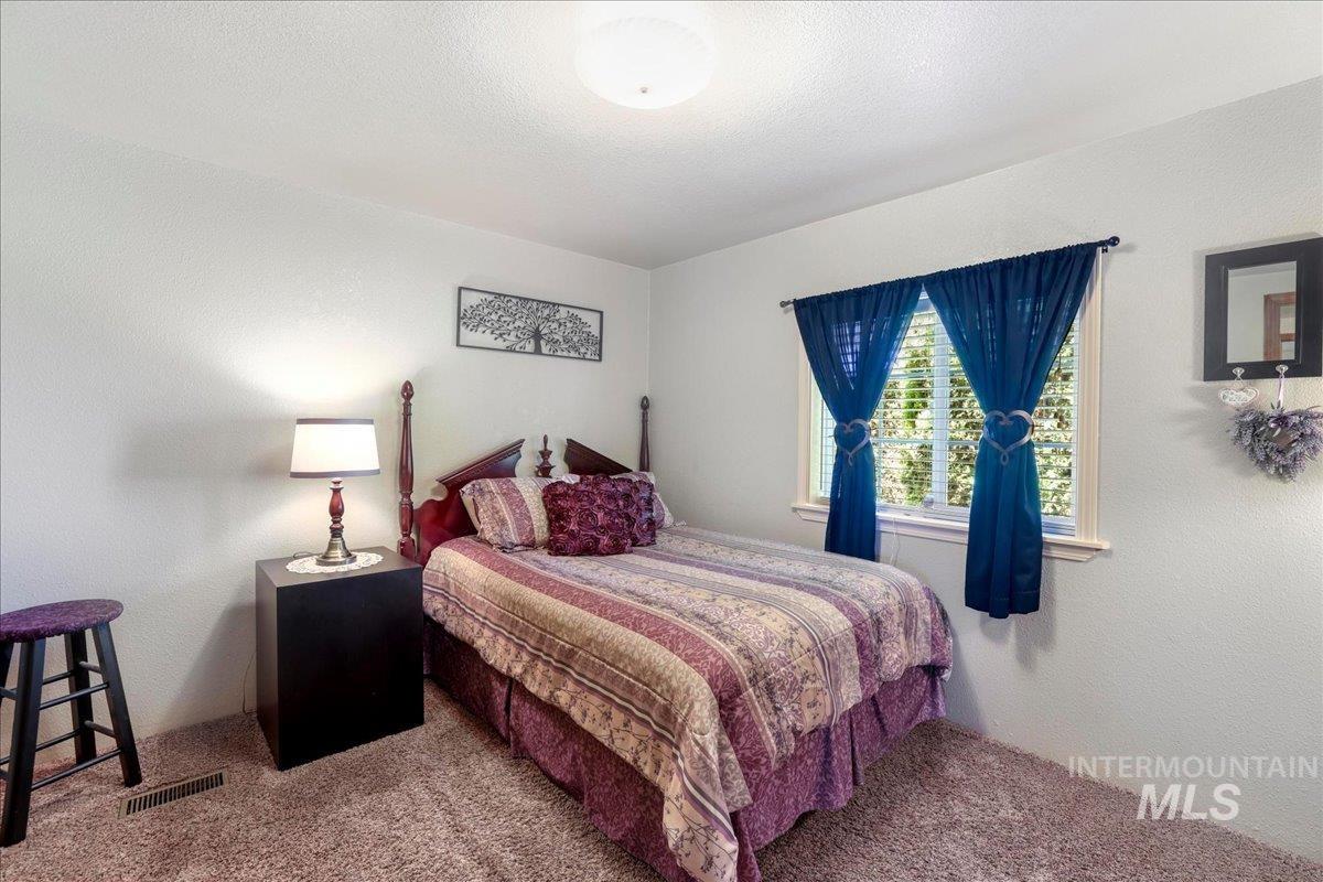 2225 E 1010 S Property Photo 29