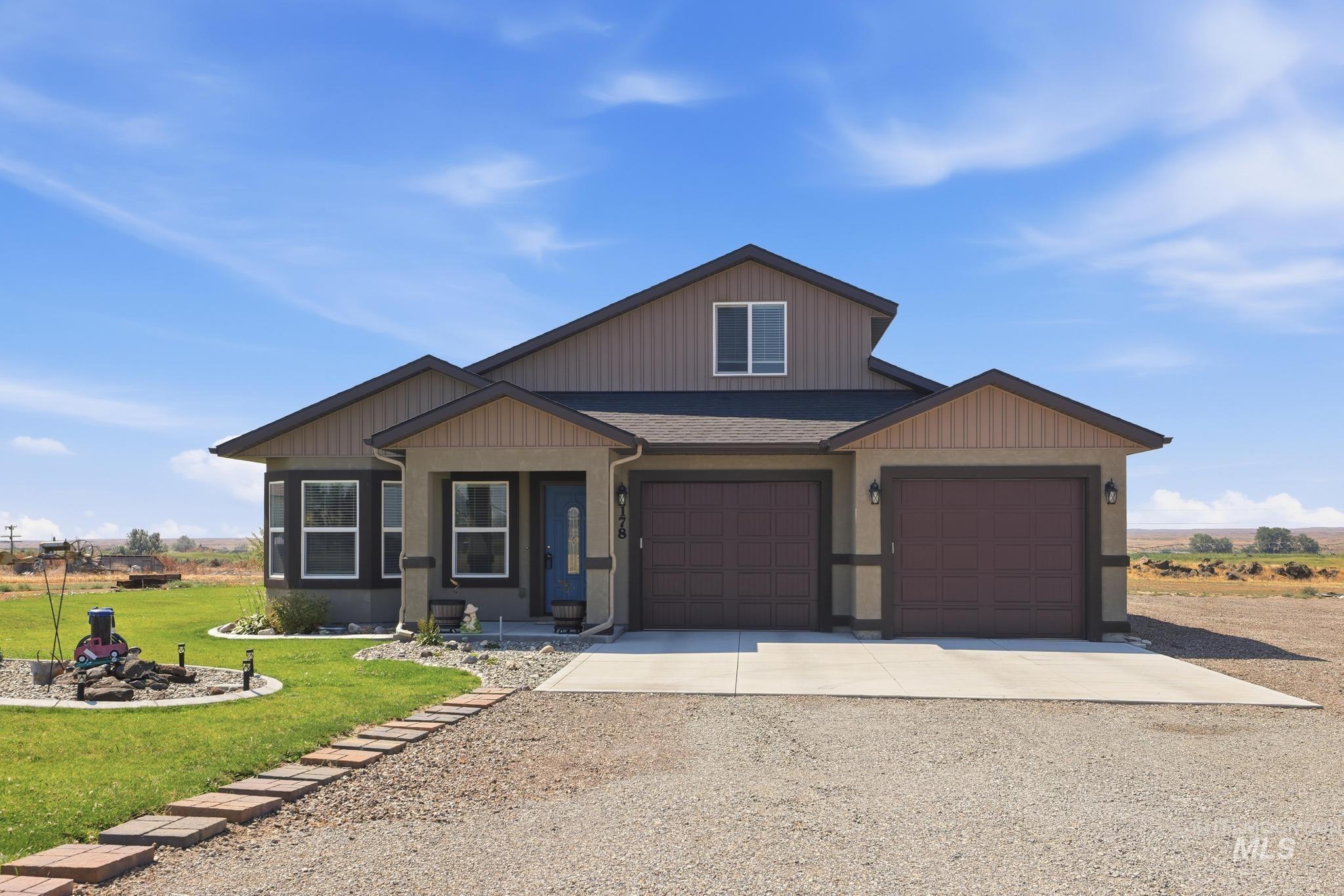 178 E Syringa Loop Property Photo 1