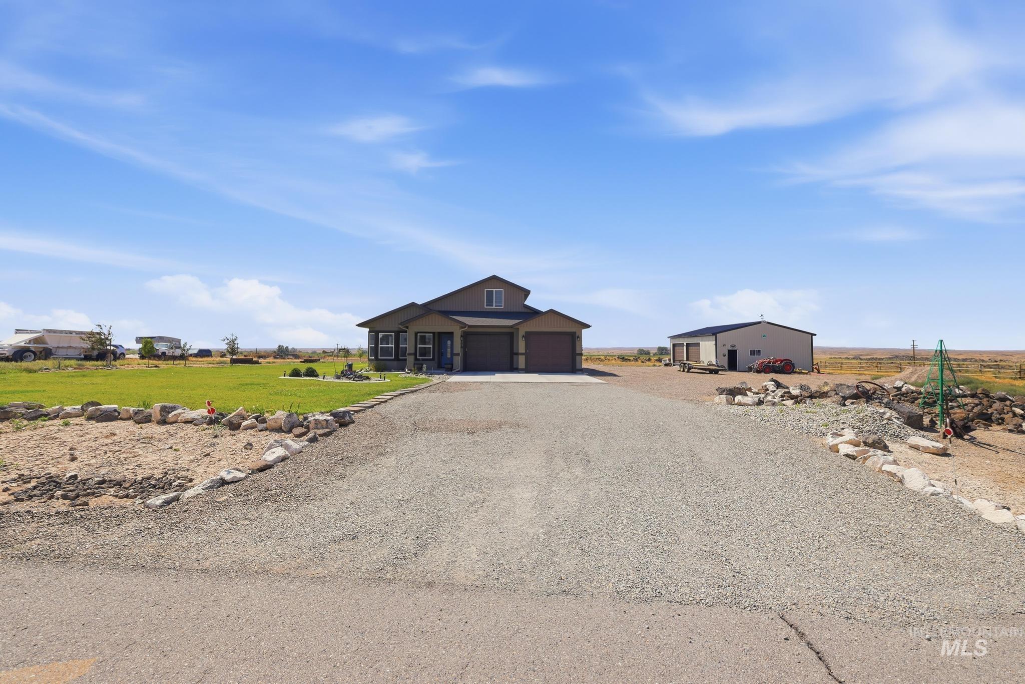 178 E Syringa Loop Property Photo 2