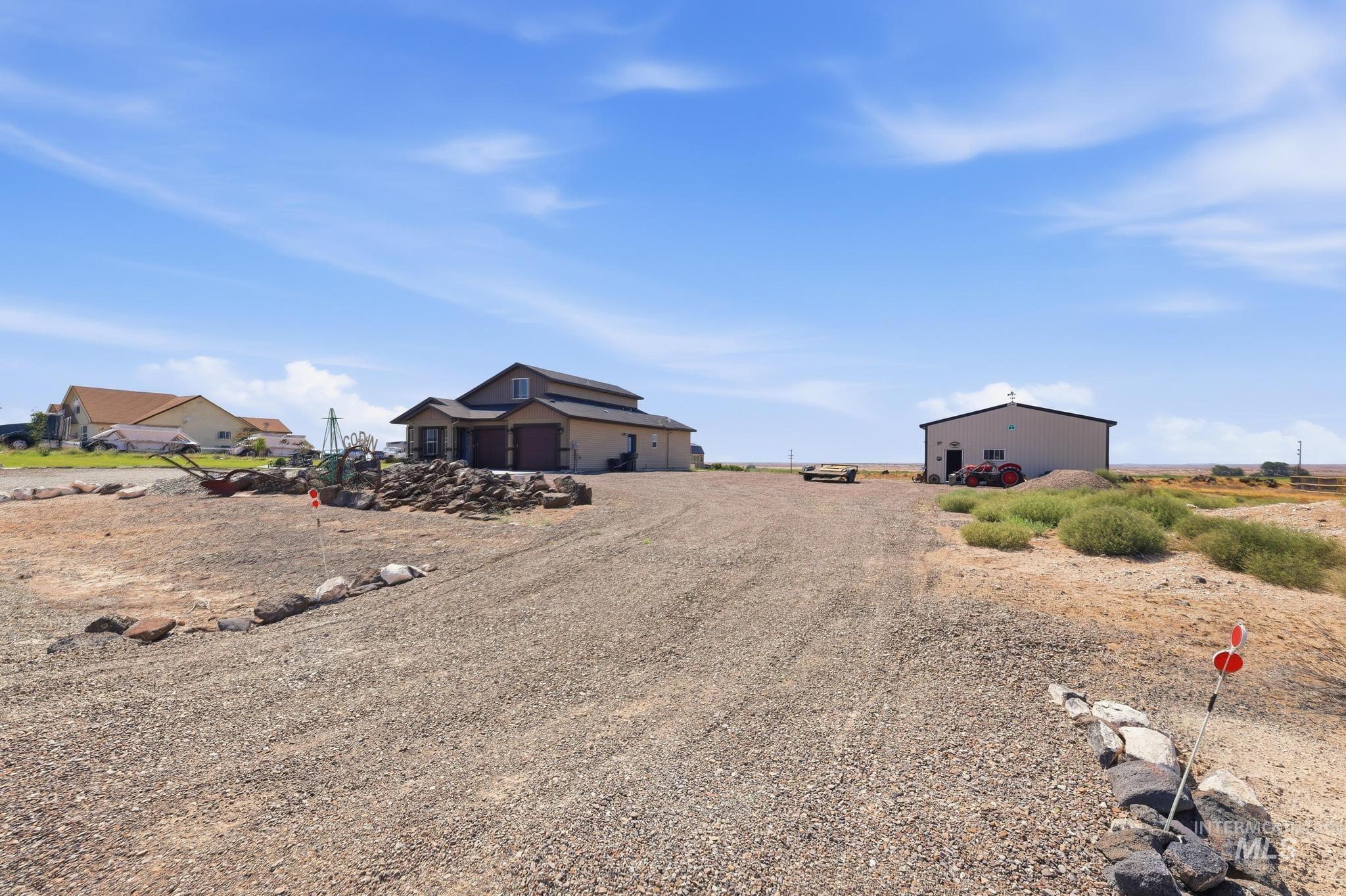 178 E Syringa Loop Property Photo 3