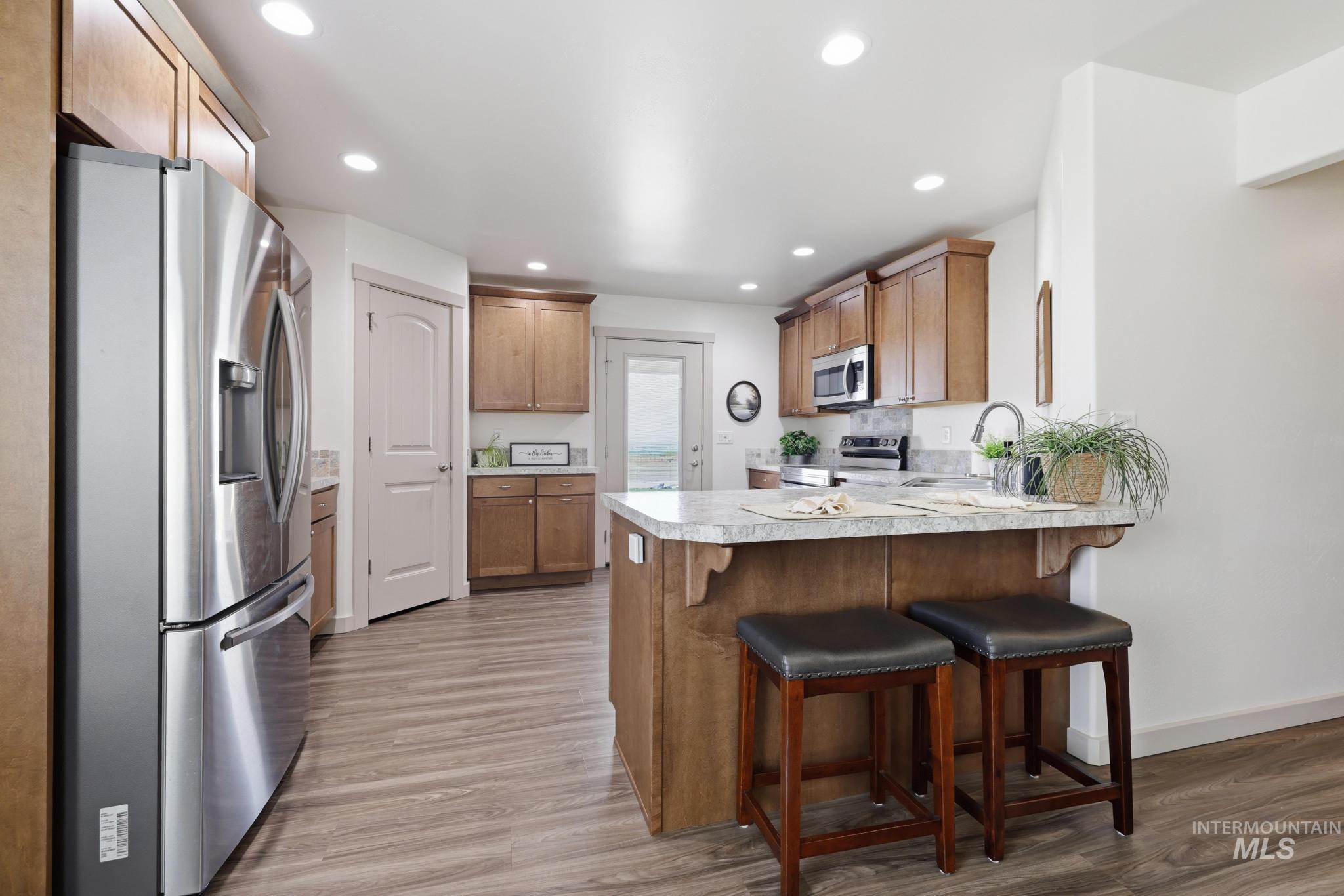 178 E Syringa Loop Property Photo 10