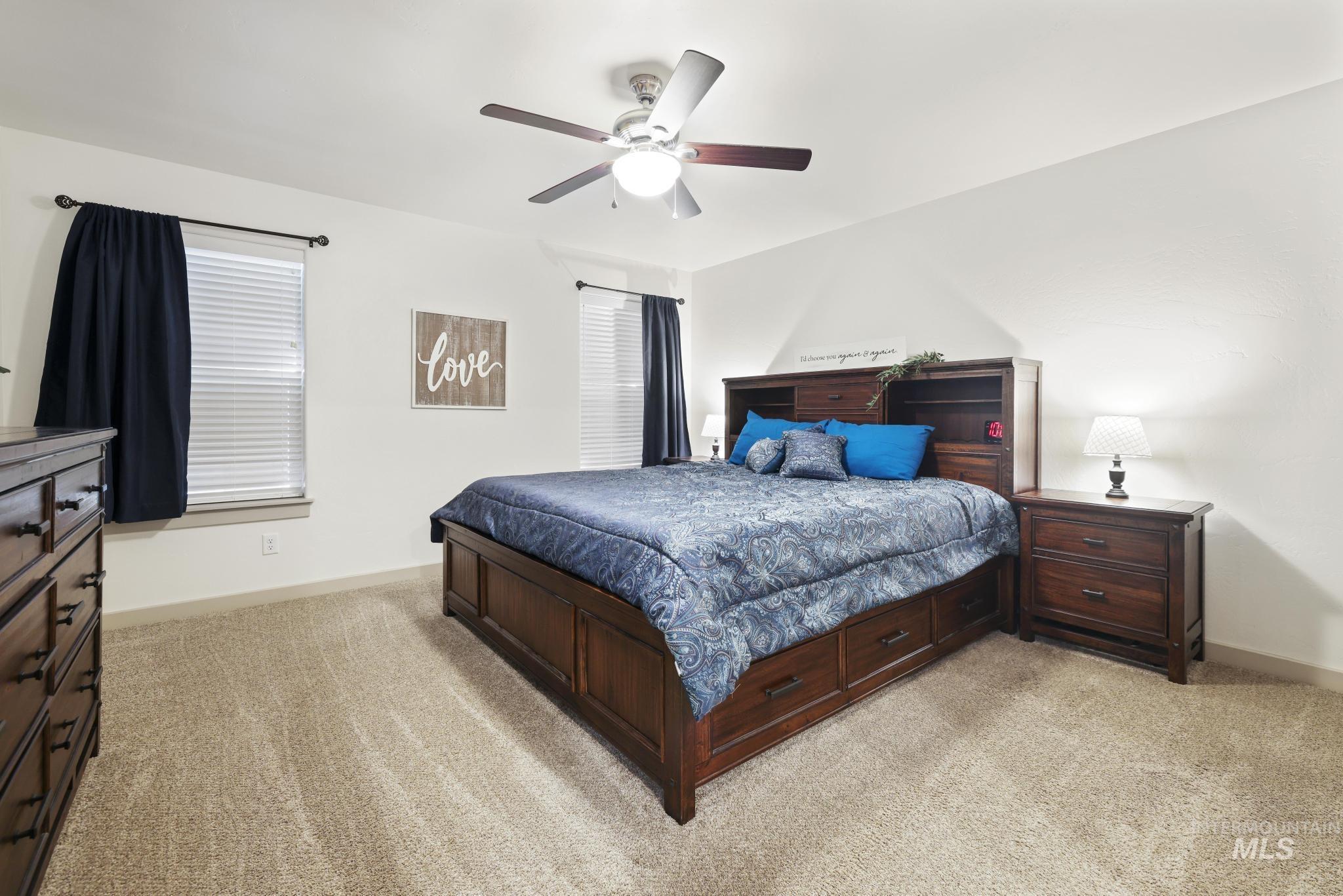 178 E Syringa Loop Property Photo 16
