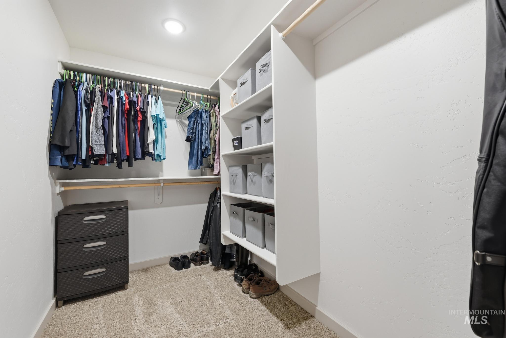 178 E Syringa Loop Property Photo 18