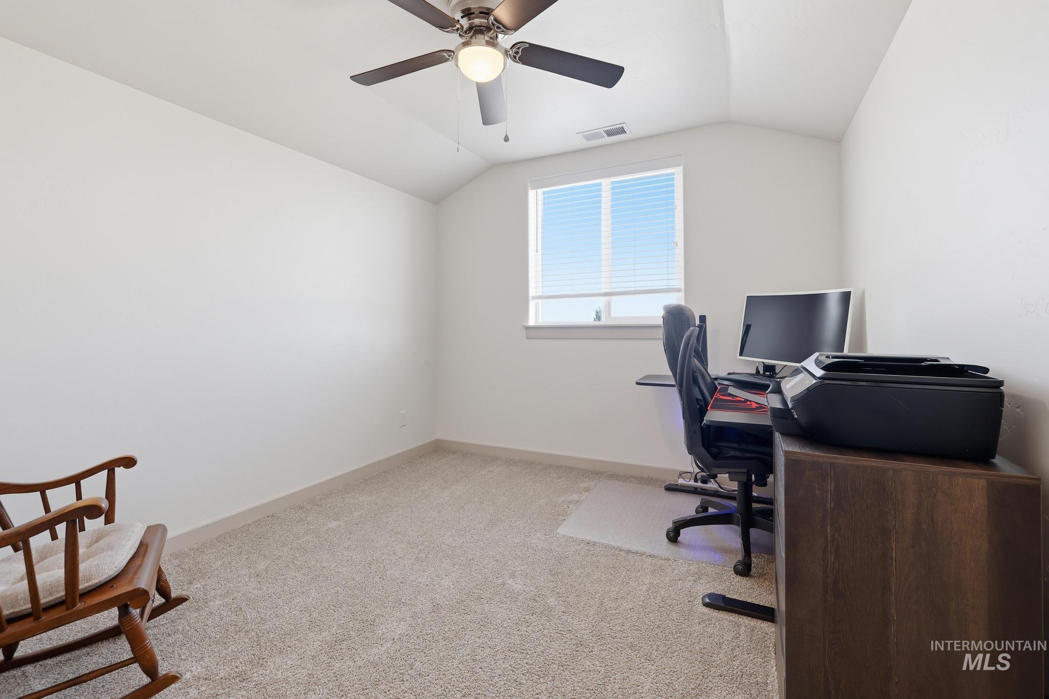 178 E Syringa Loop Property Photo 24