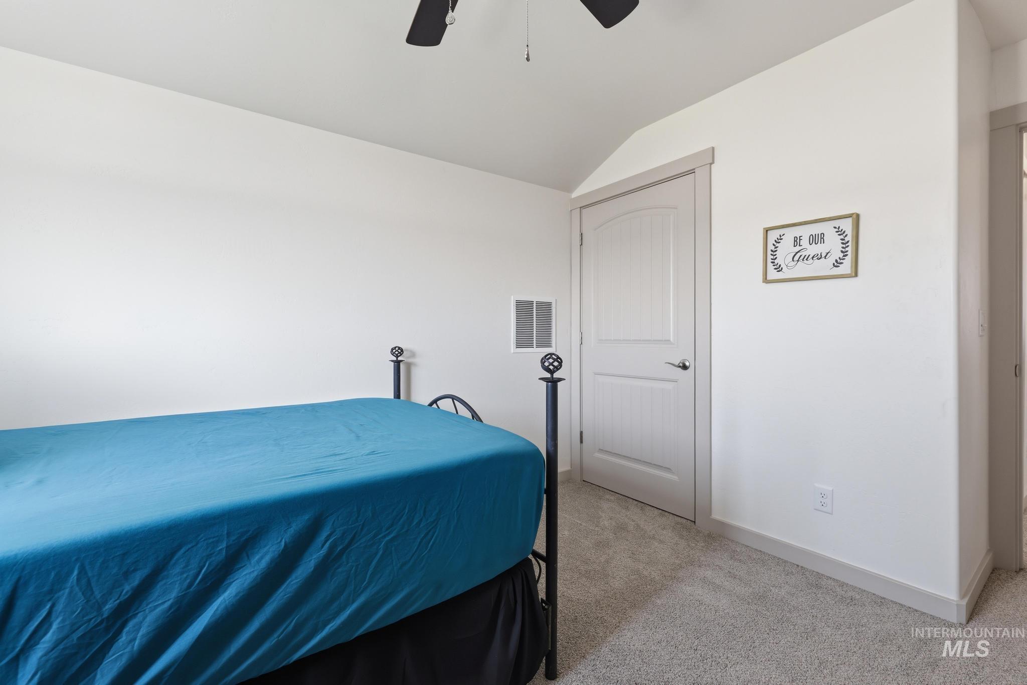 178 E Syringa Loop Property Photo 28