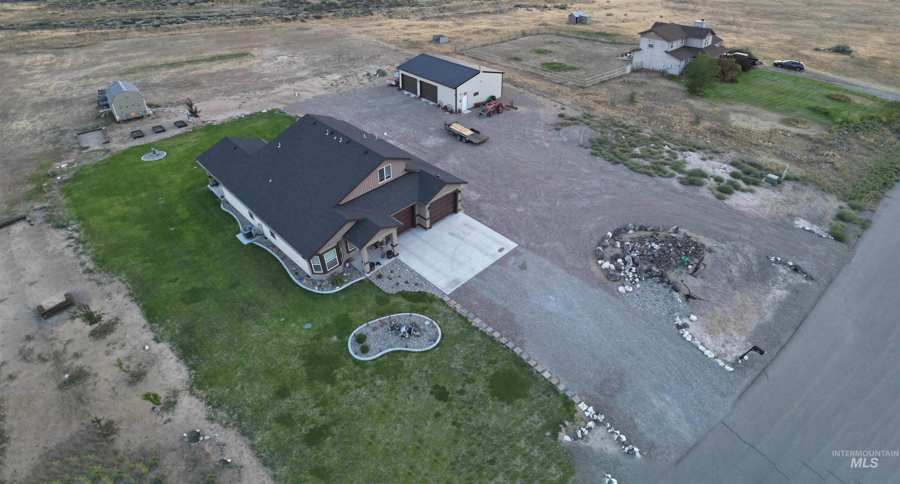 178 E Syringa Loop Property Photo 38