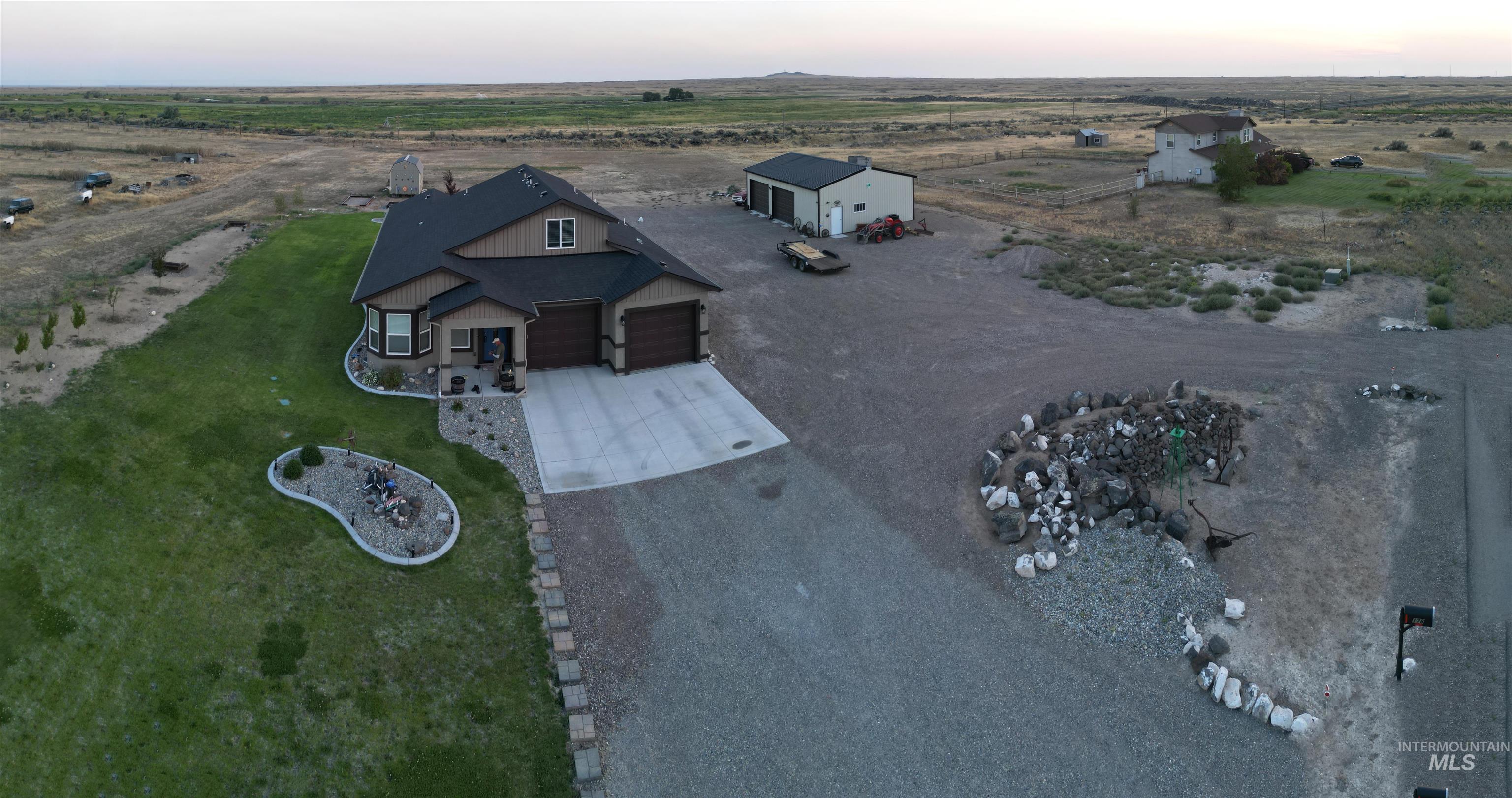 178 E Syringa Loop Property Photo 39