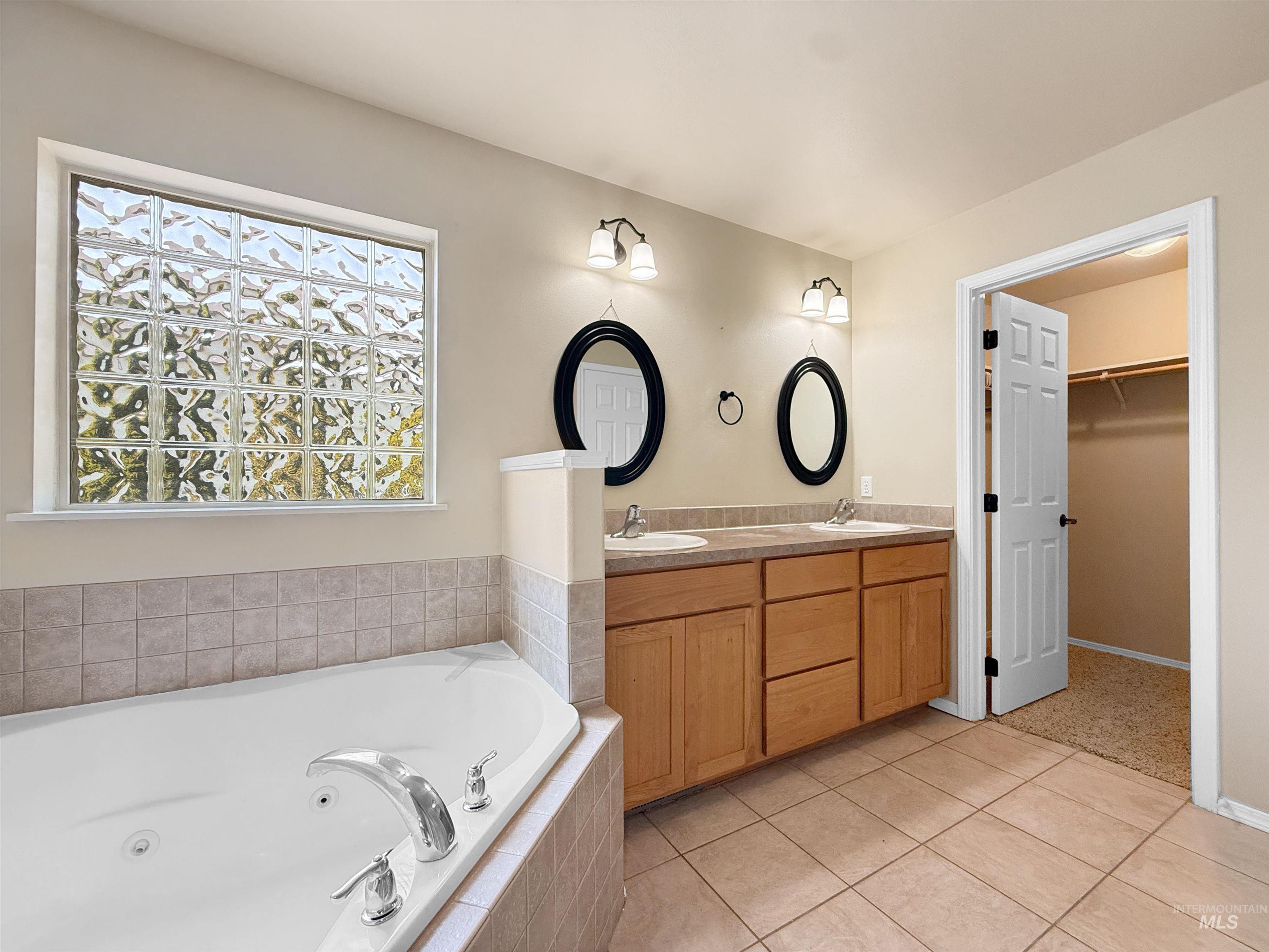 2712 Itani Drive Property Photo 12