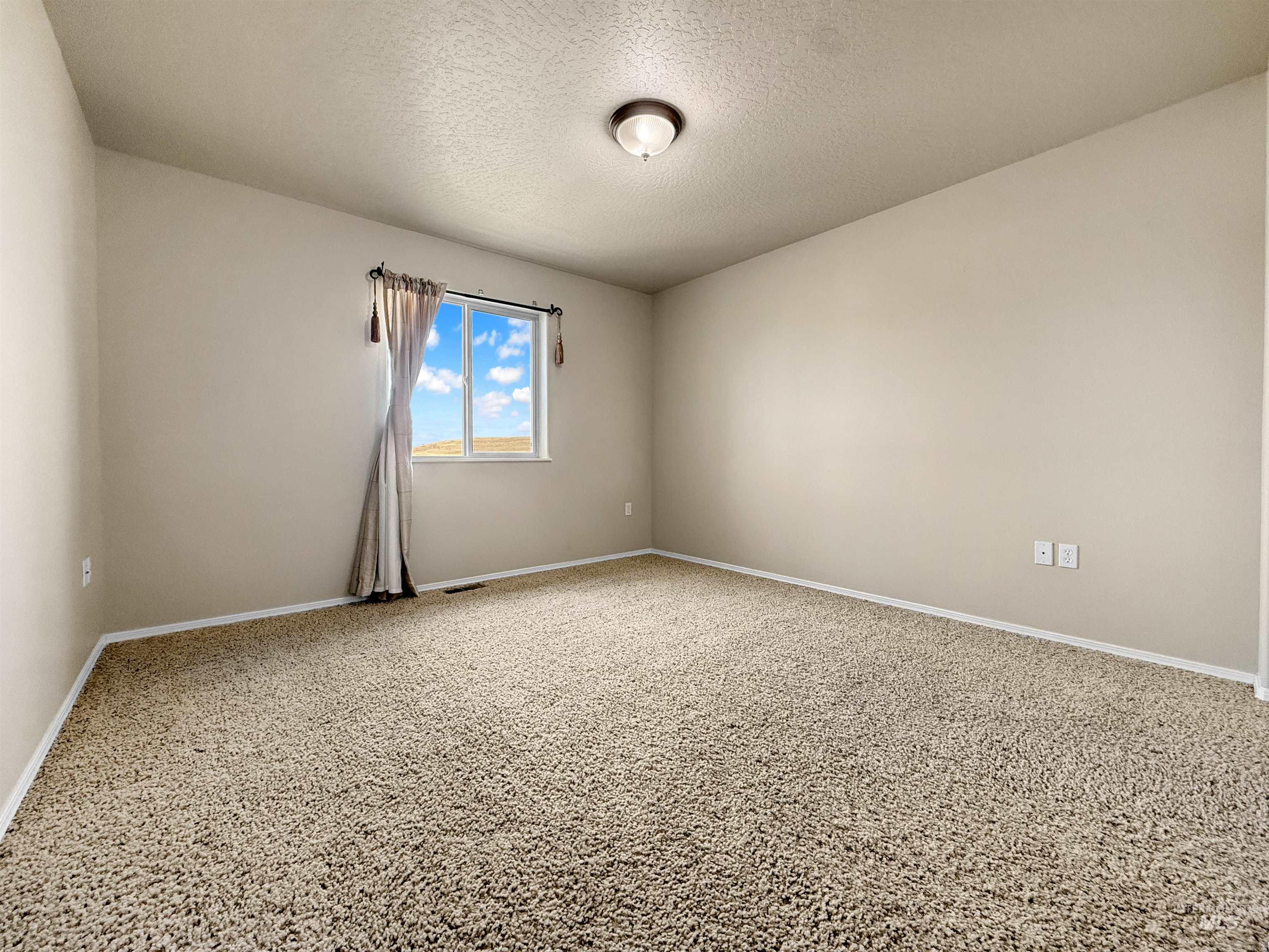 2712 Itani Drive Property Photo 15