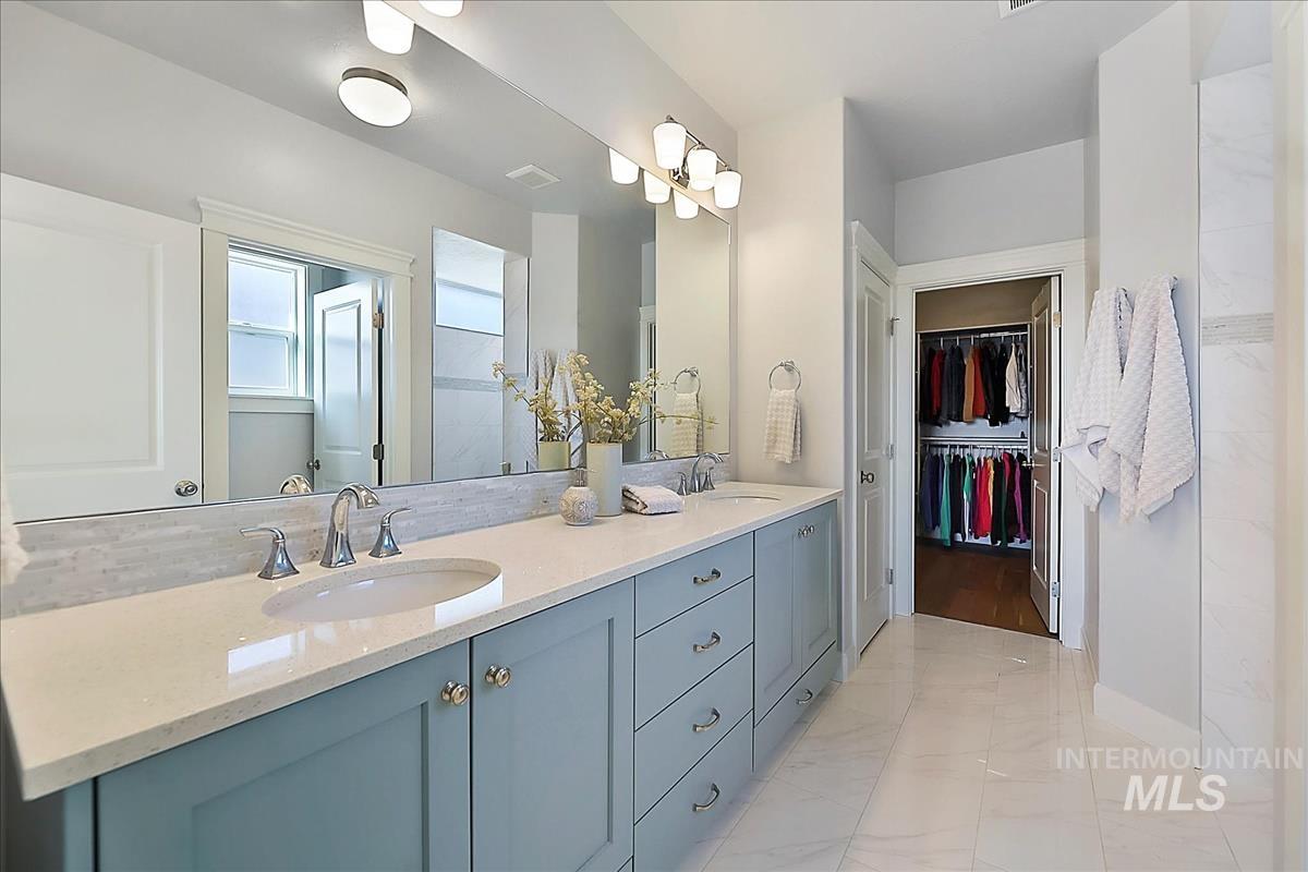 12101 S Culmen Way Property Photo 16