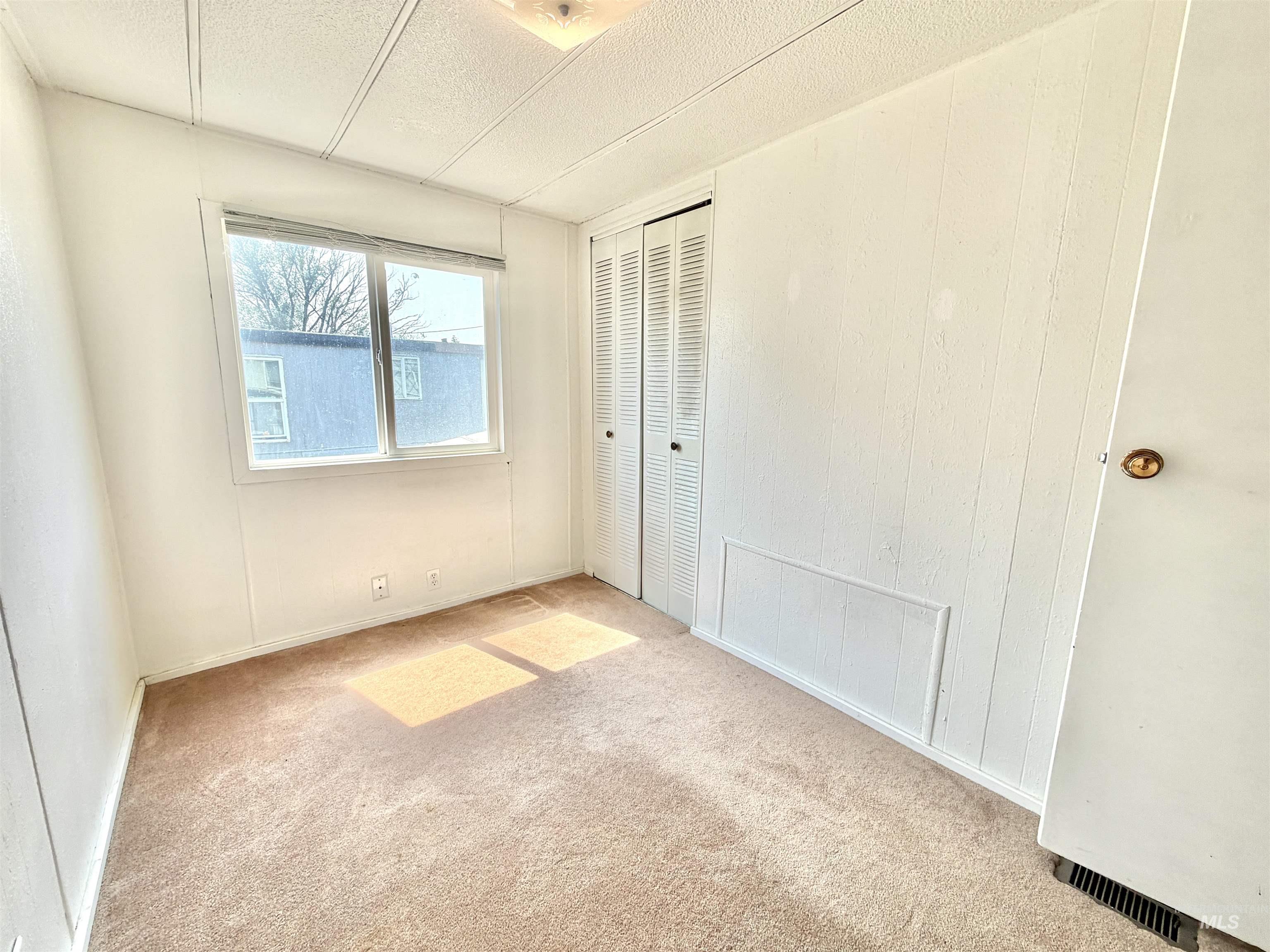 603 W Palouse River Dr. Property Photo 8