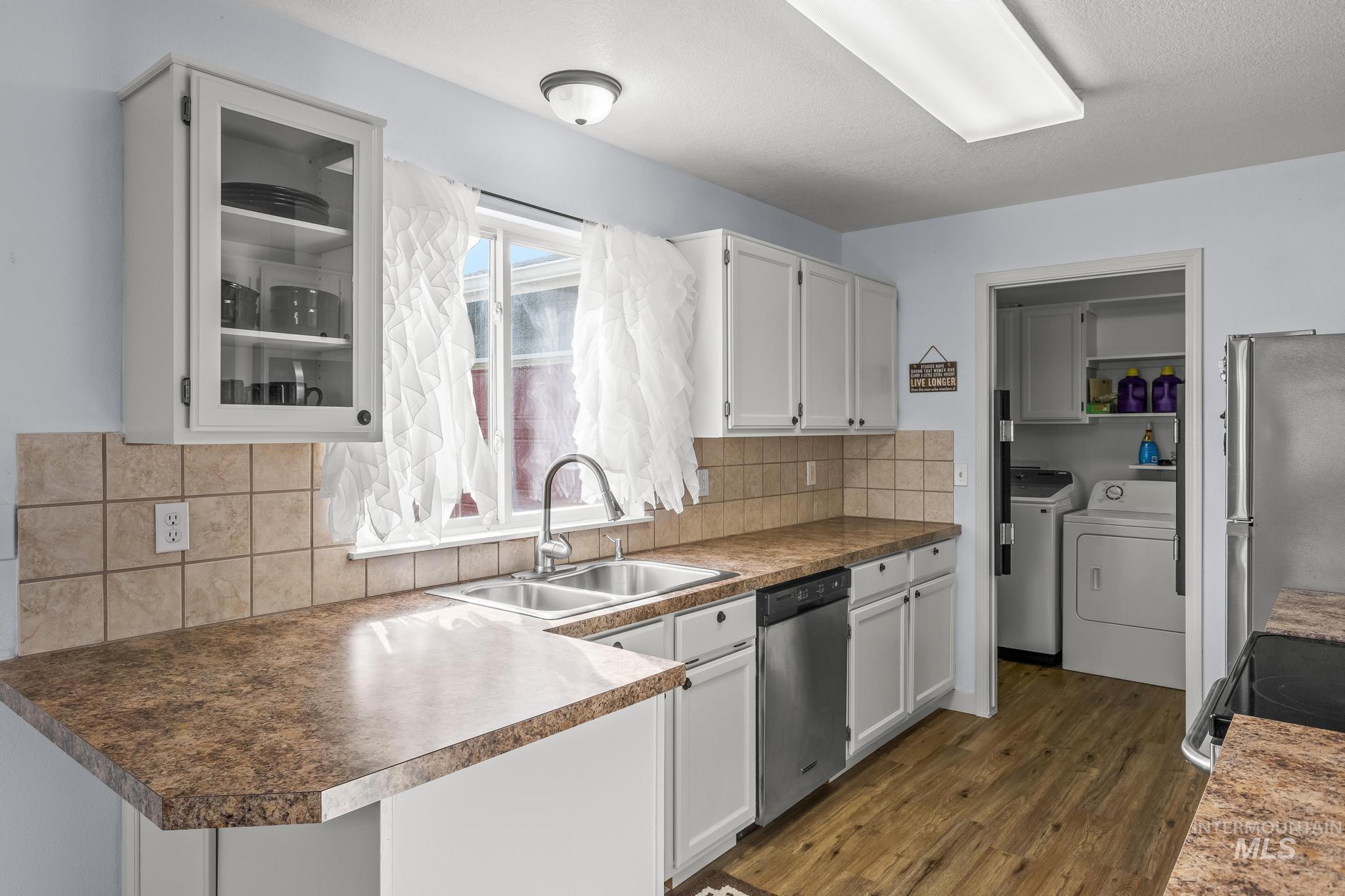 1100 Burnett Dr 245 A Property Photo 11